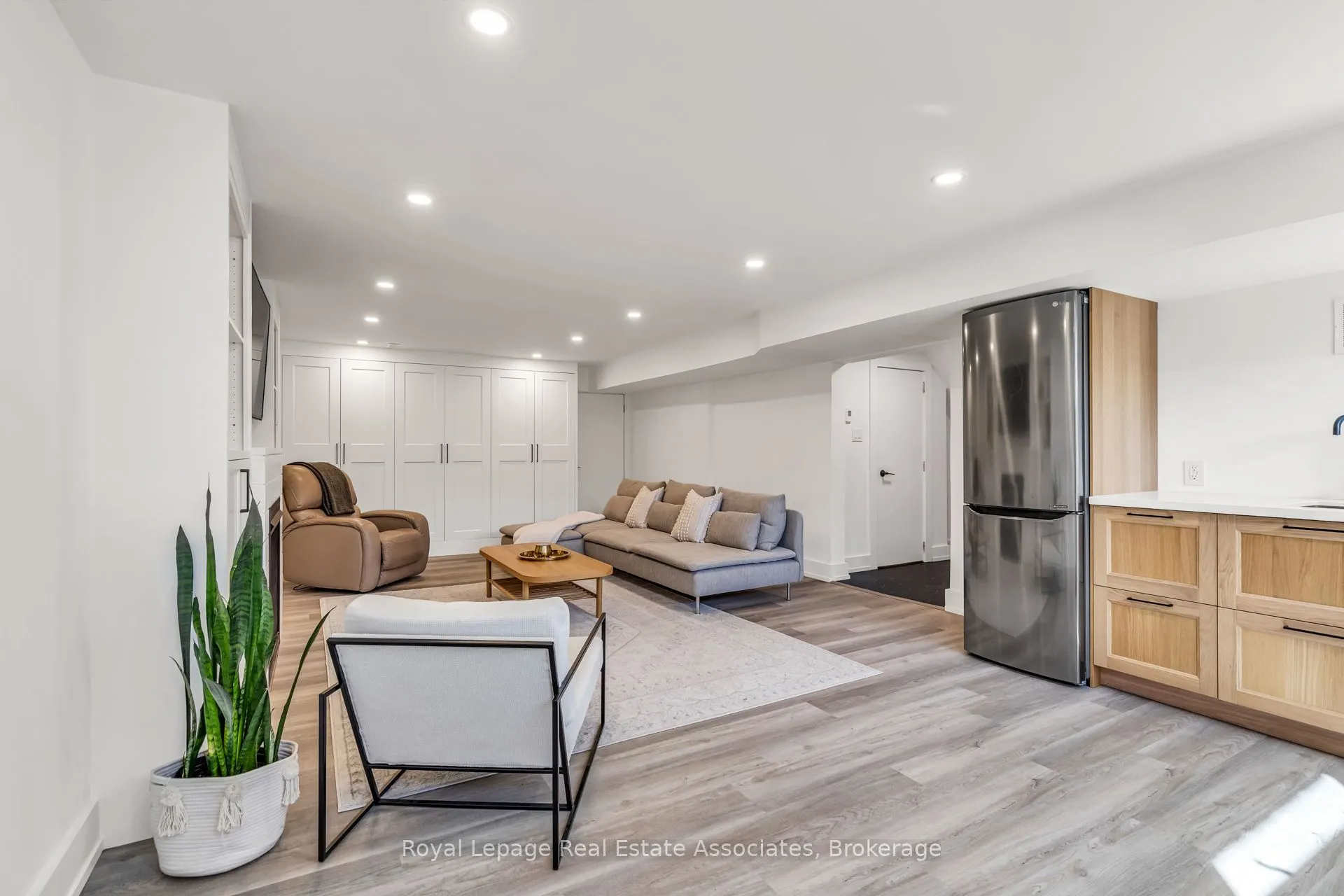944 Tenth Street