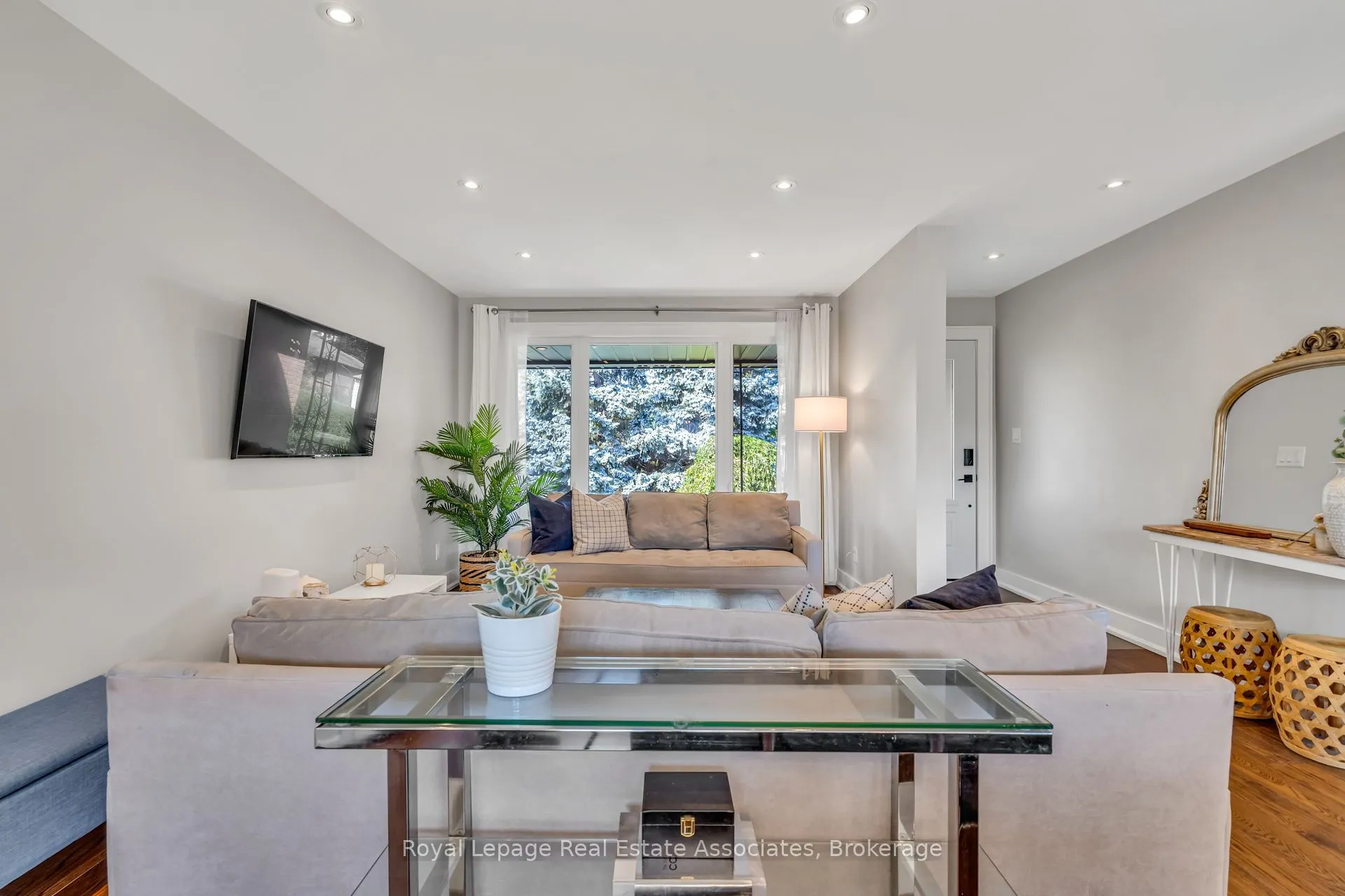 944 Tenth Street