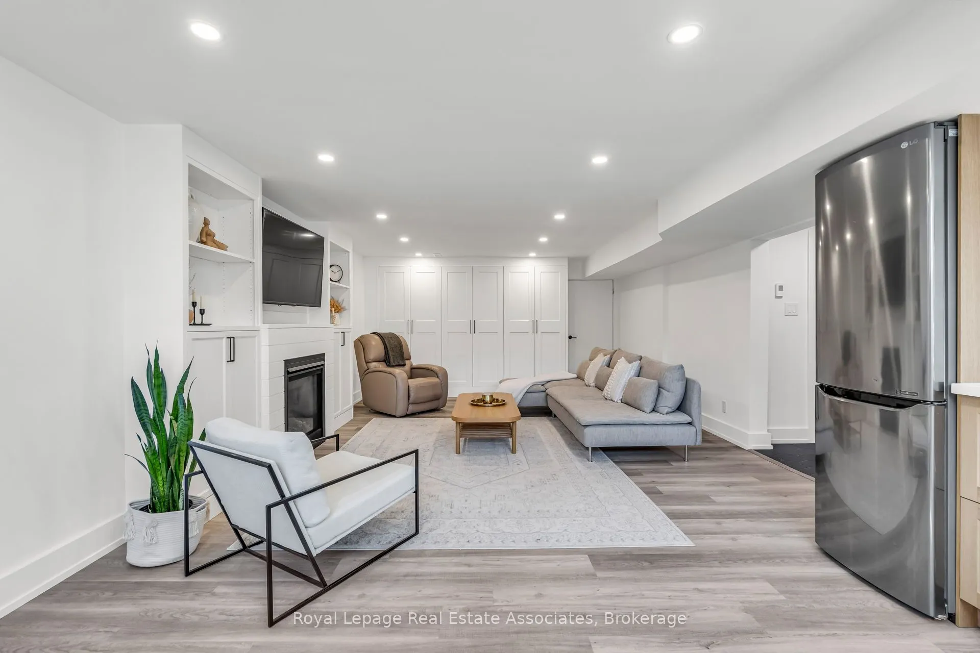 944 Tenth Street