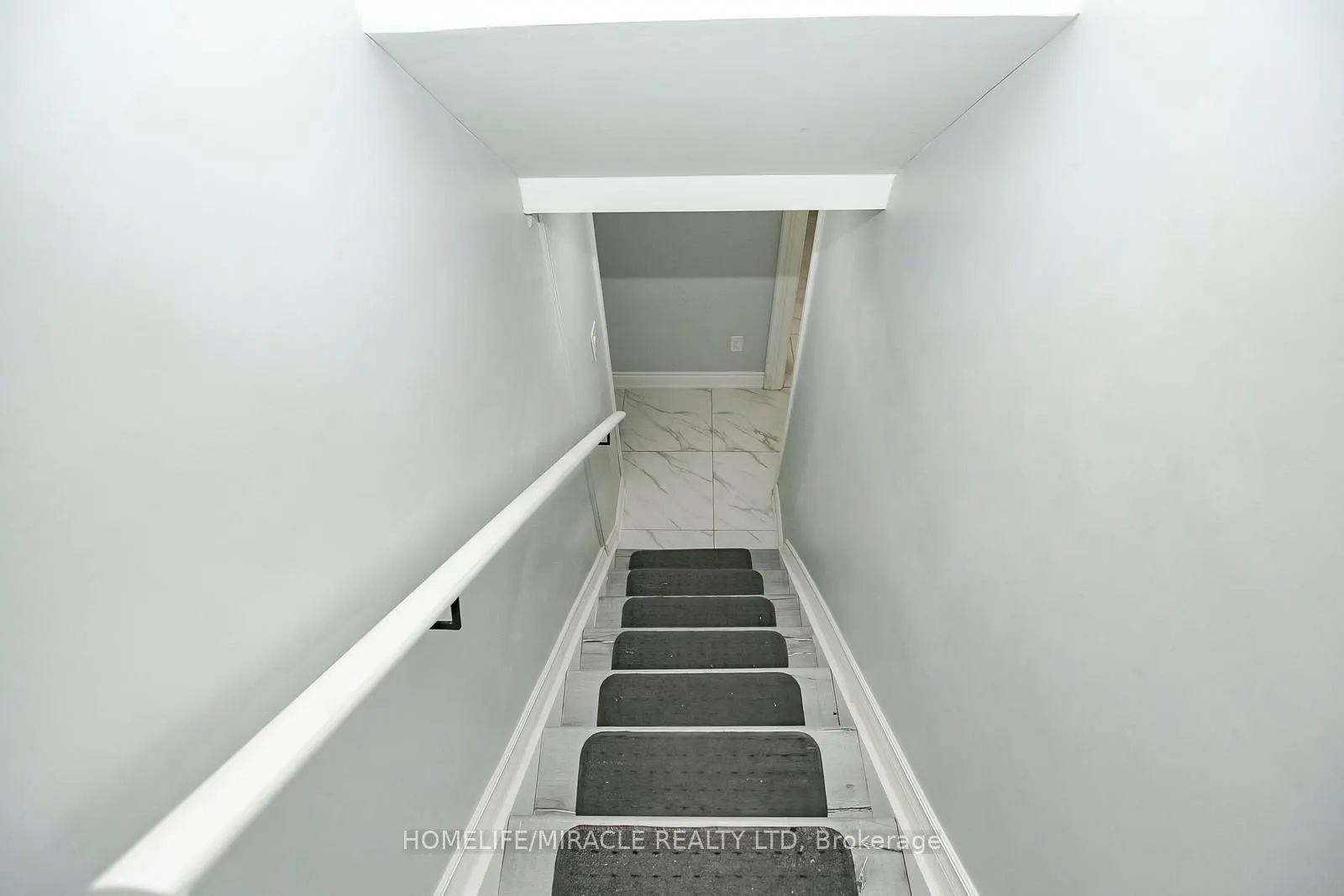 76 Raylawn Crescent
