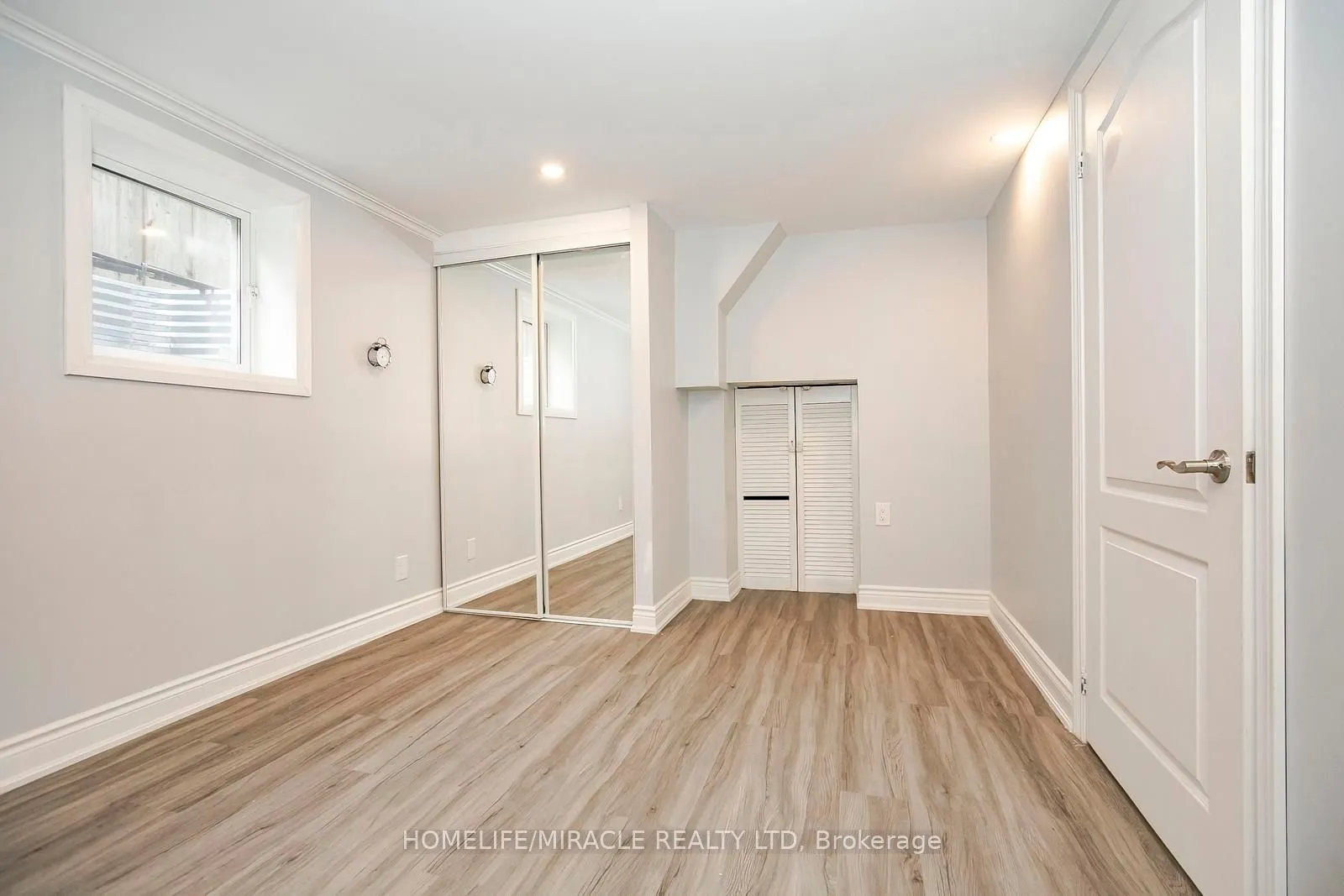 76 Raylawn Crescent