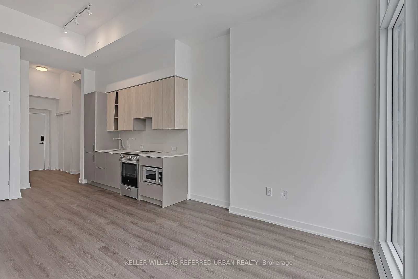 3883 Quartz Road, #602