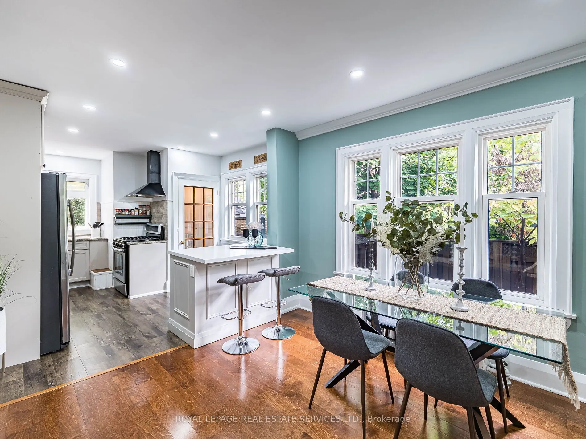 92 Mill Street S
