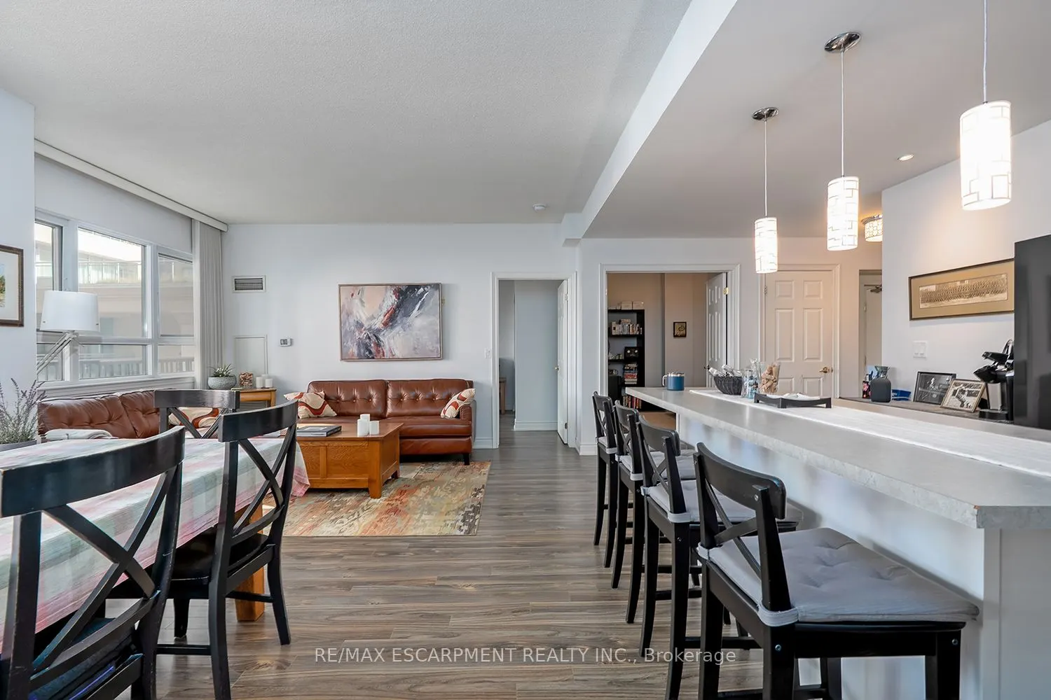 399 Elizabeth Street, #210