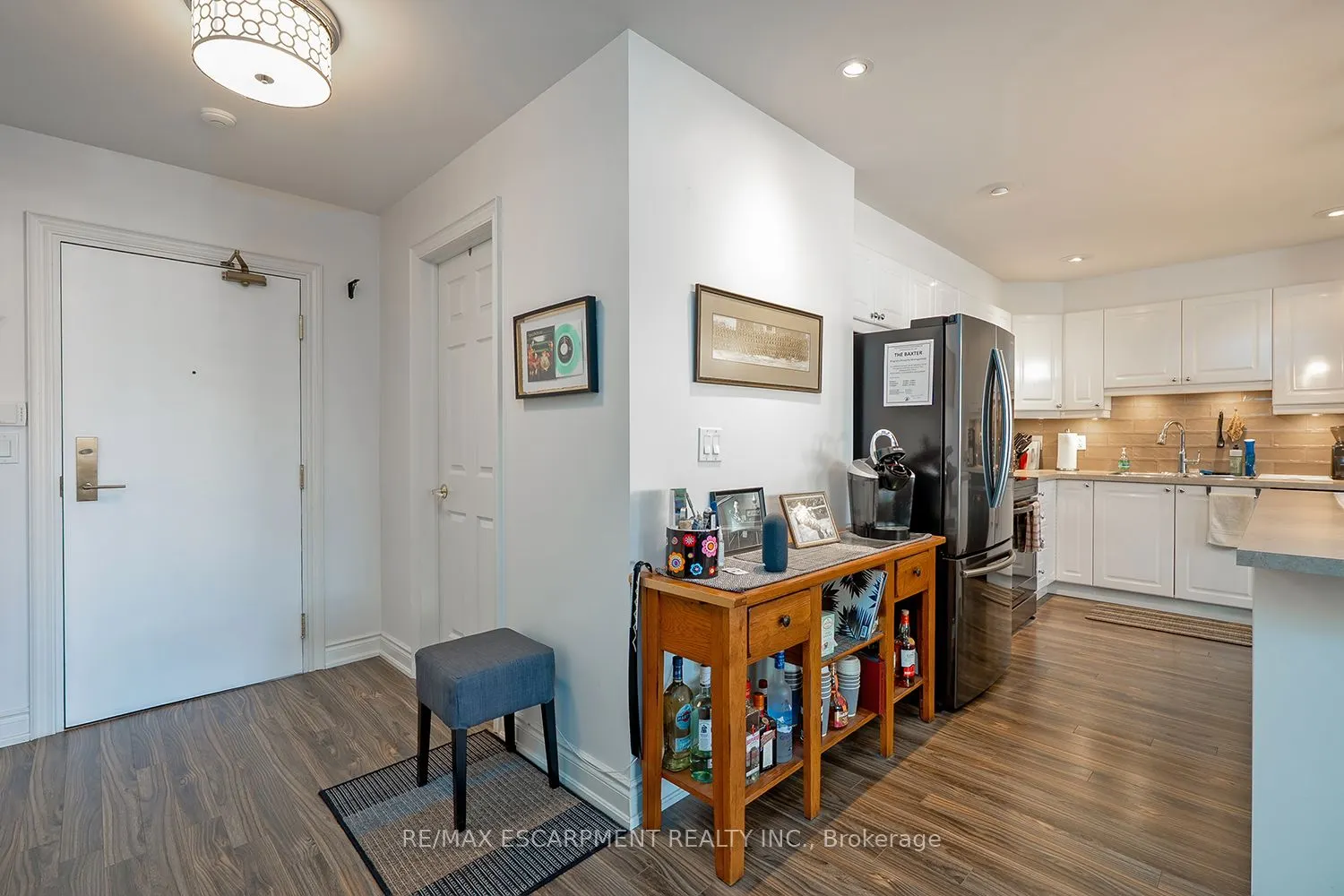 399 Elizabeth Street, #210