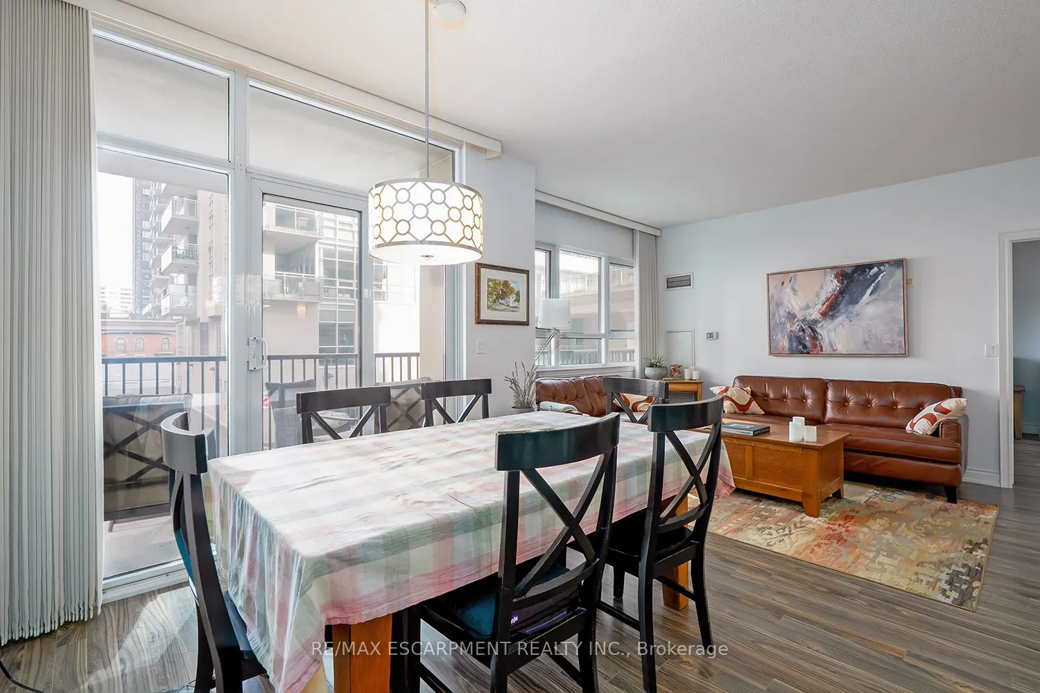399 Elizabeth Street, #210