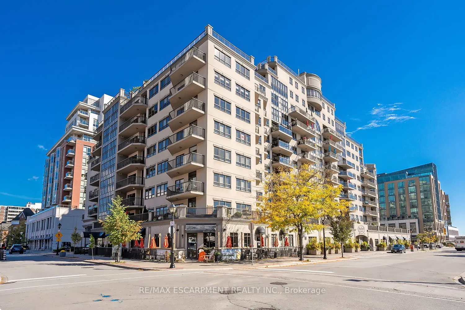 399 Elizabeth Street, #210