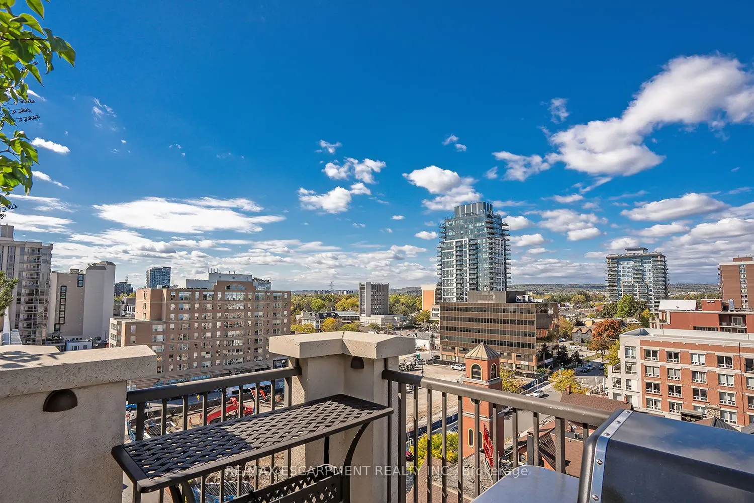 399 Elizabeth Street, #210