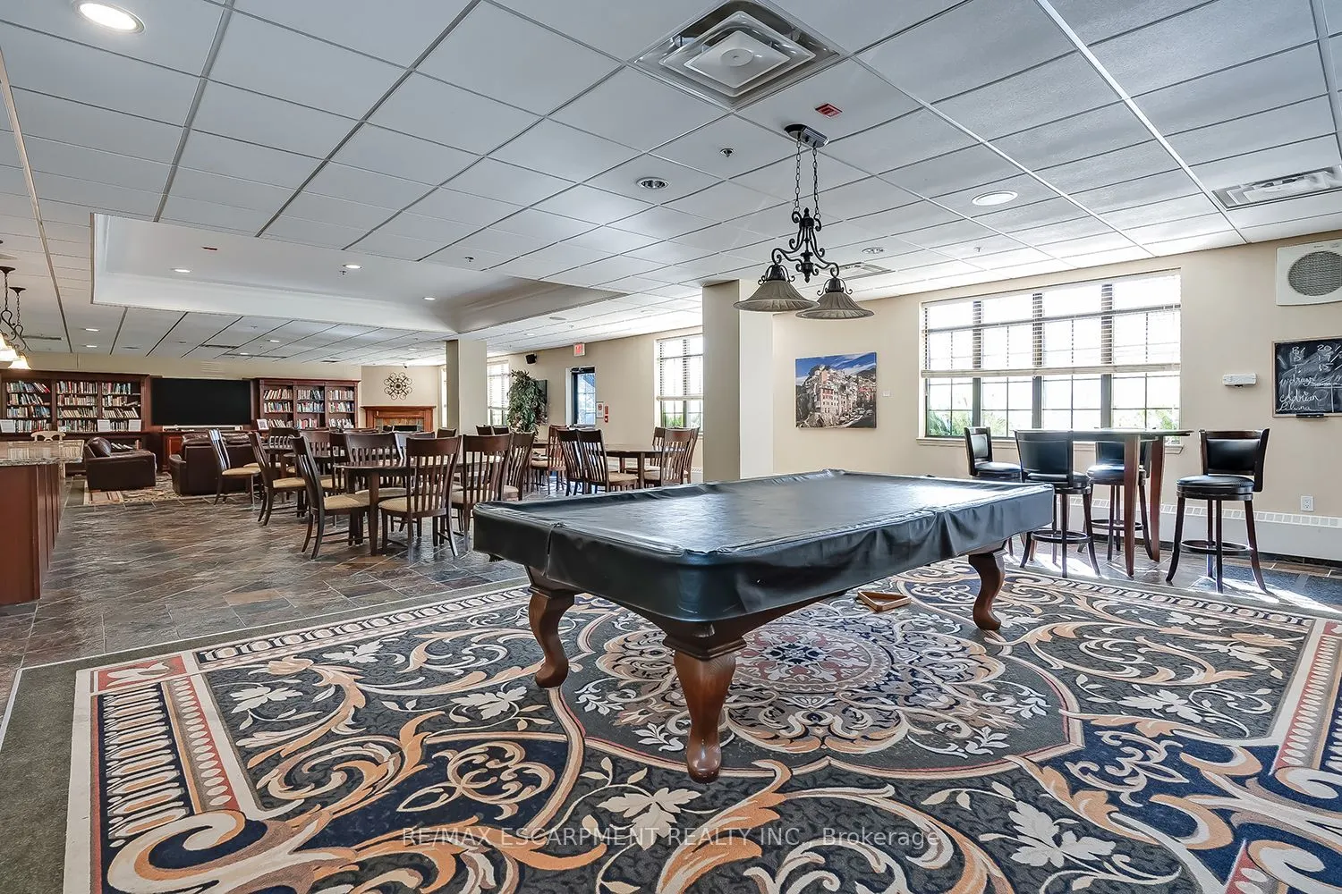 399 Elizabeth Street, #210