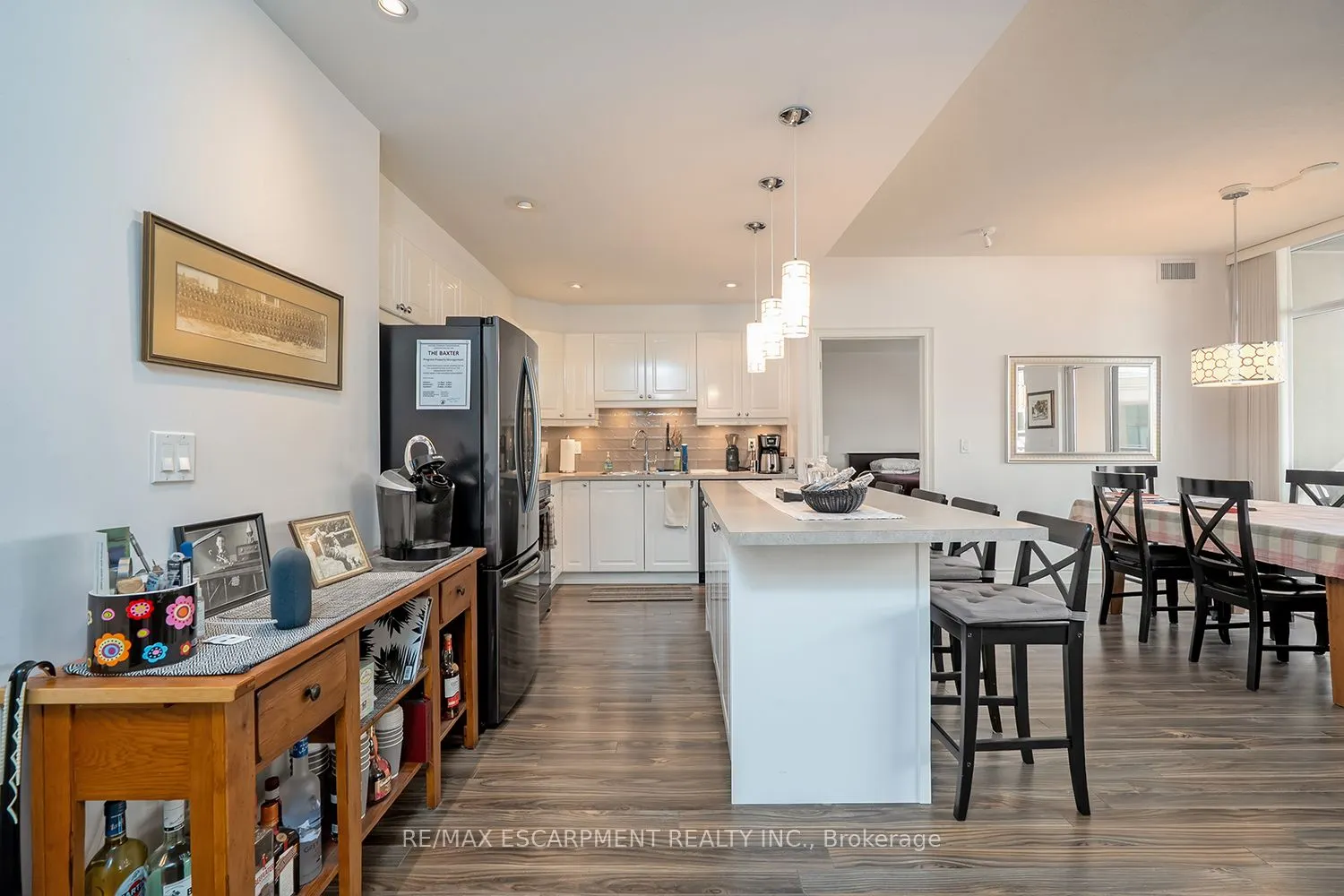 399 Elizabeth Street, #210