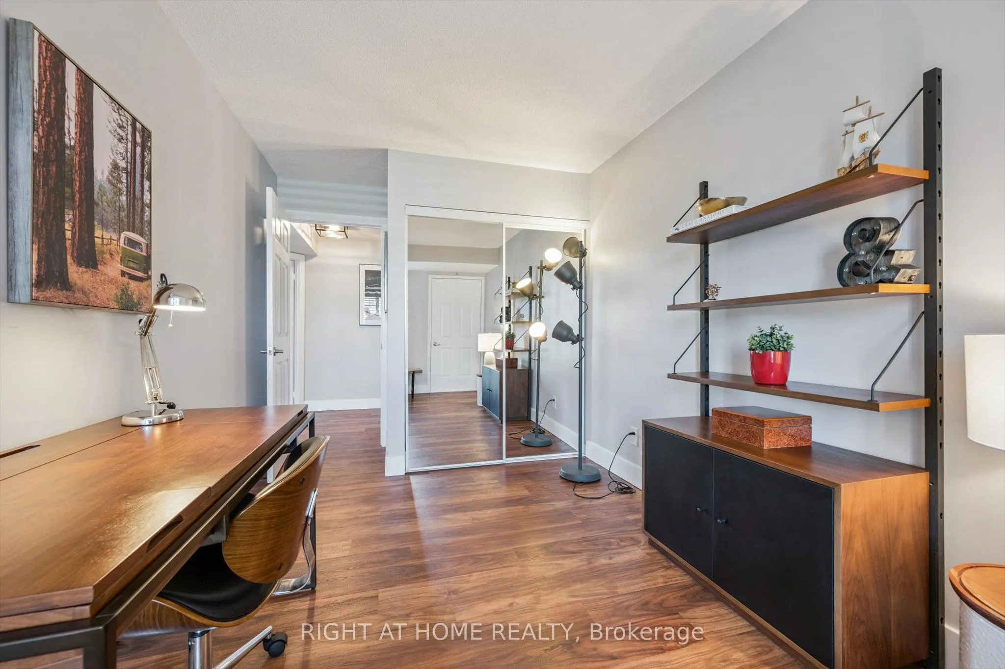 190 Manitoba Street, #304
