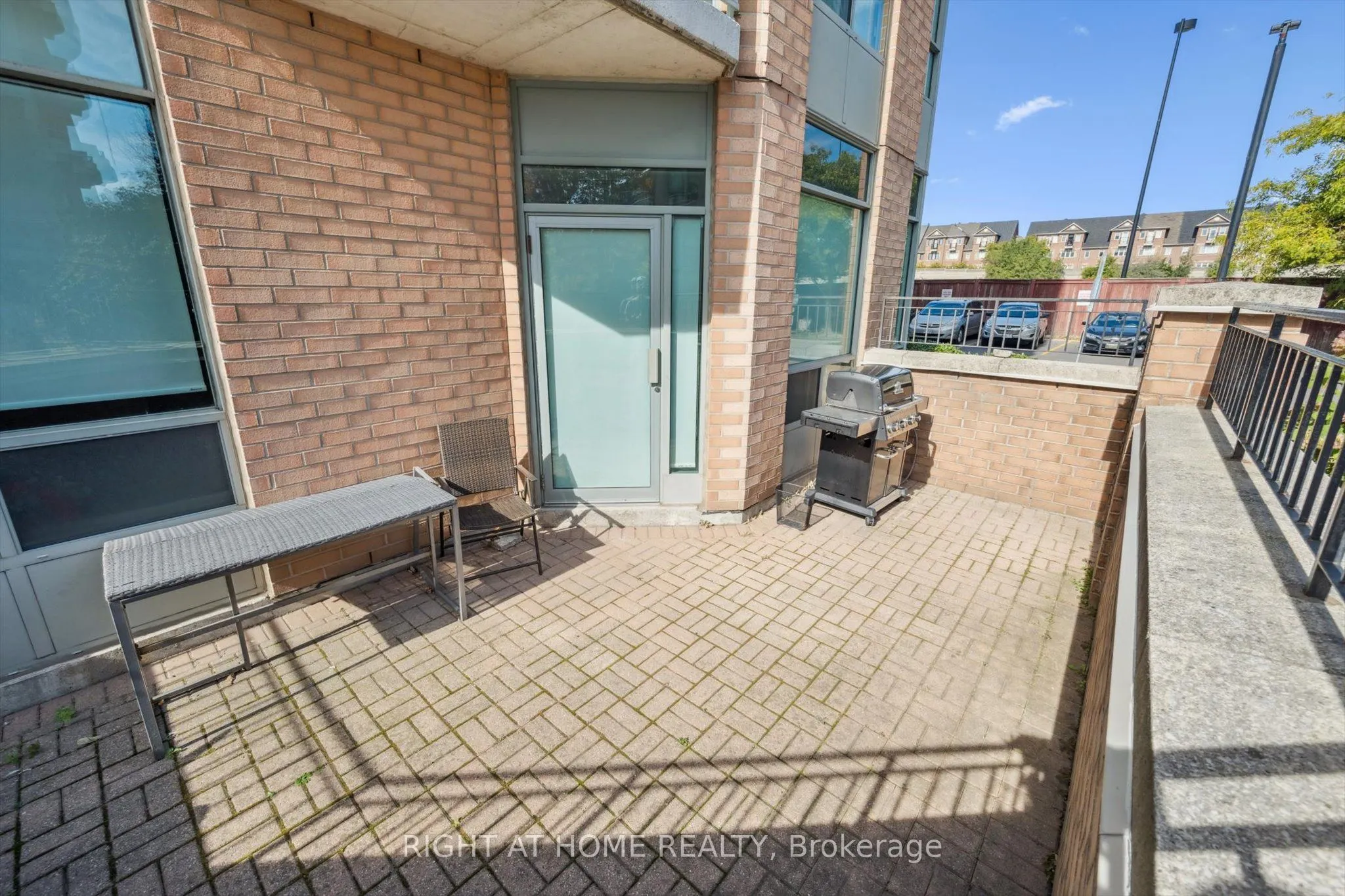 190 Manitoba Street, #304