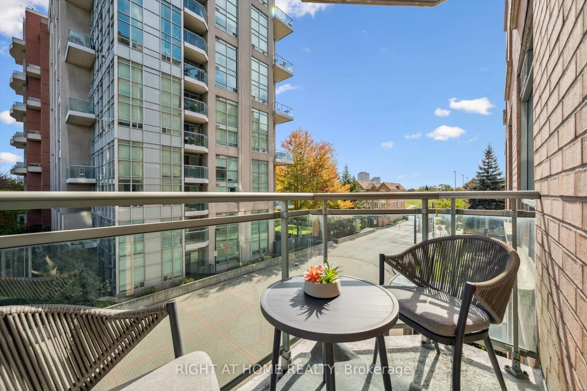 190 Manitoba Street, #304