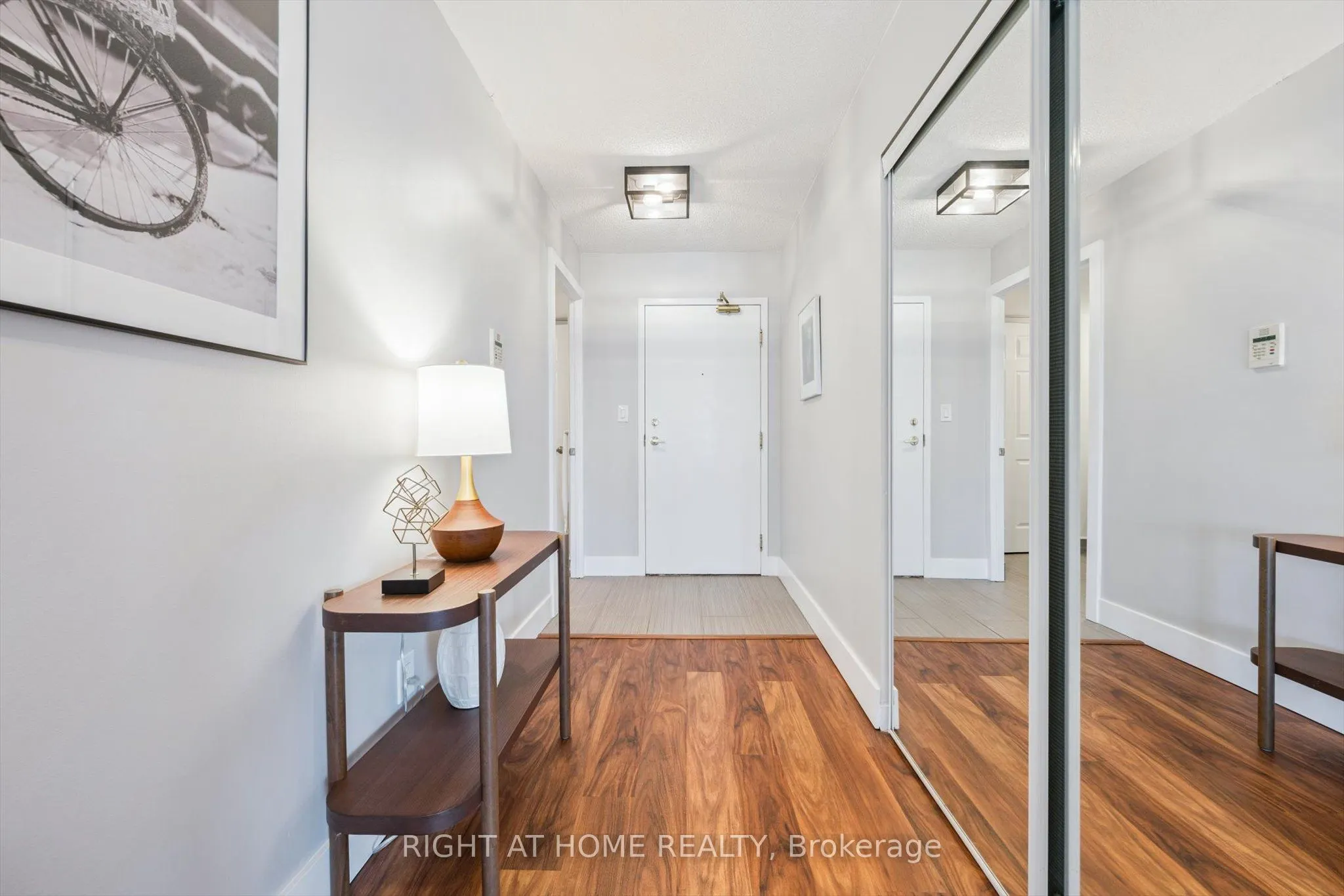 190 Manitoba Street, #304