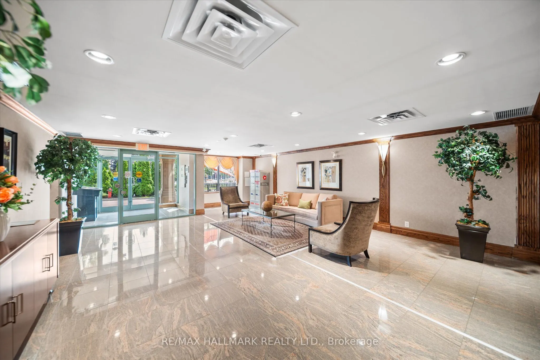 65 Via Rosedale, #318