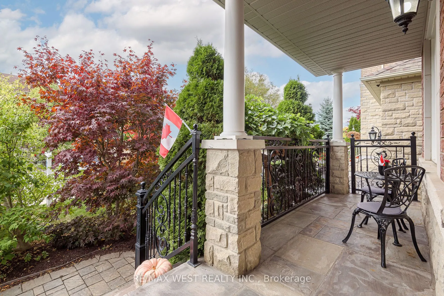 17 Hawkridge Trail