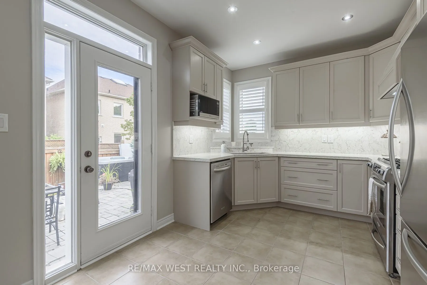 17 Hawkridge Trail