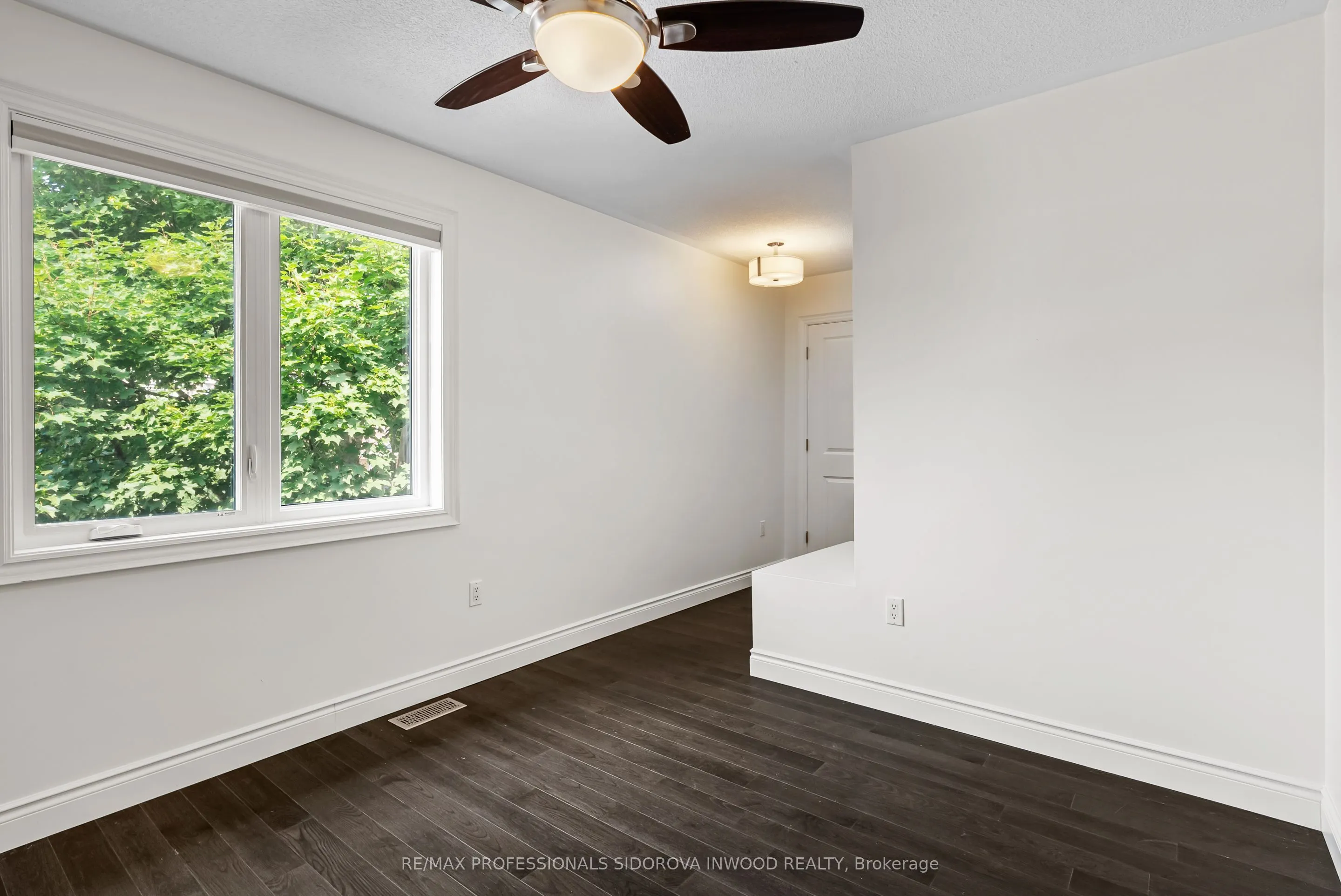 2218 Bluegrass Lane