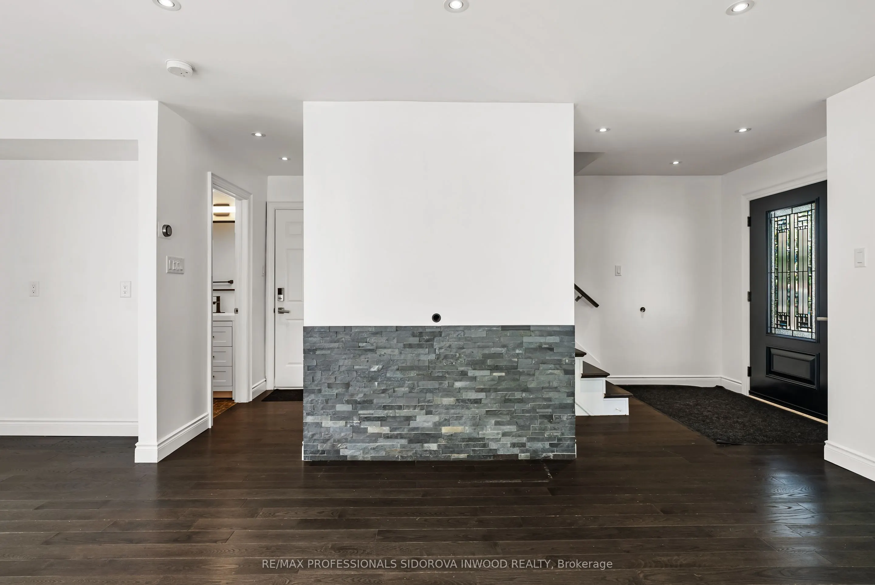 2218 Bluegrass Lane