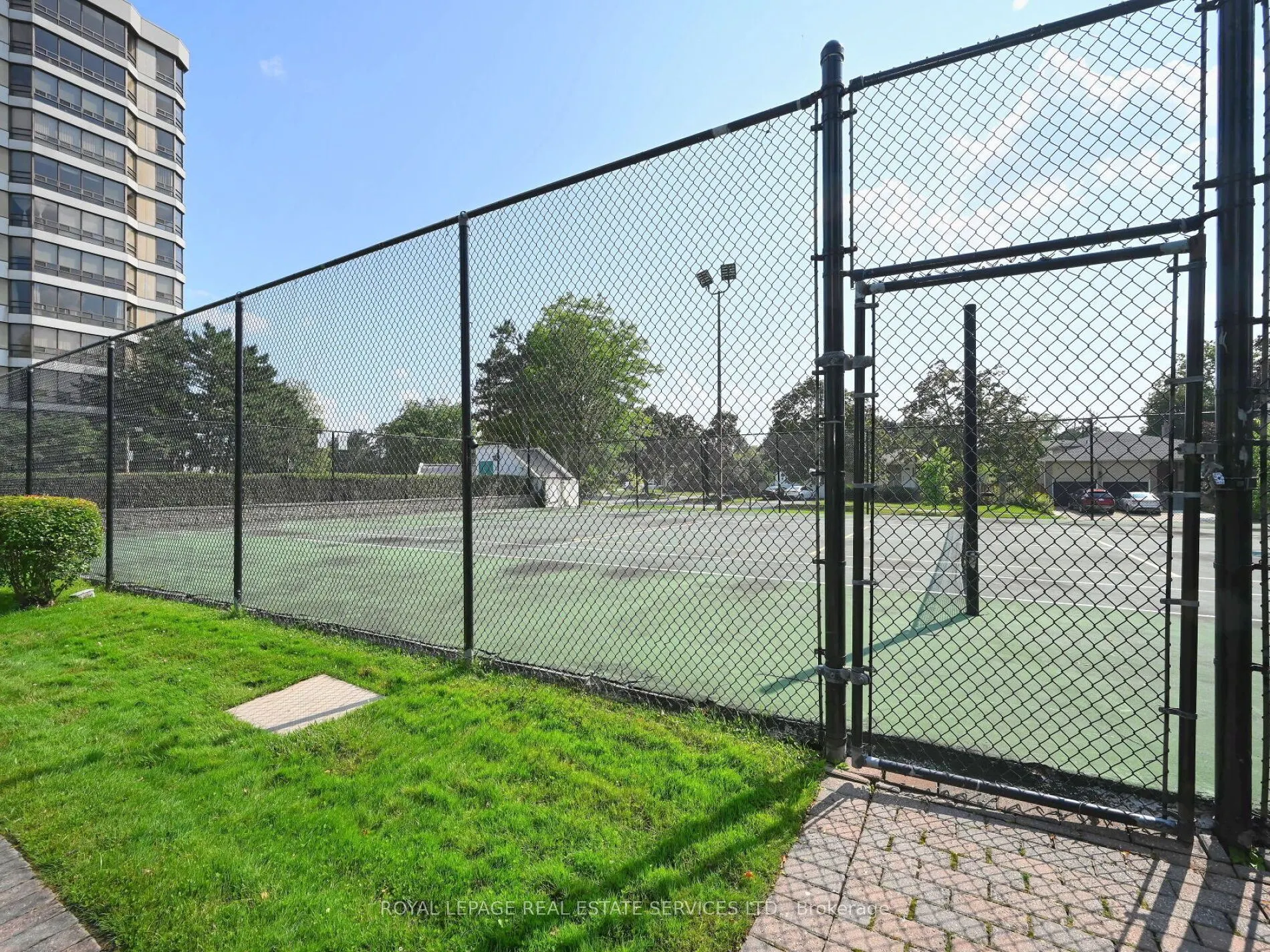 310 Mill Street S, #512