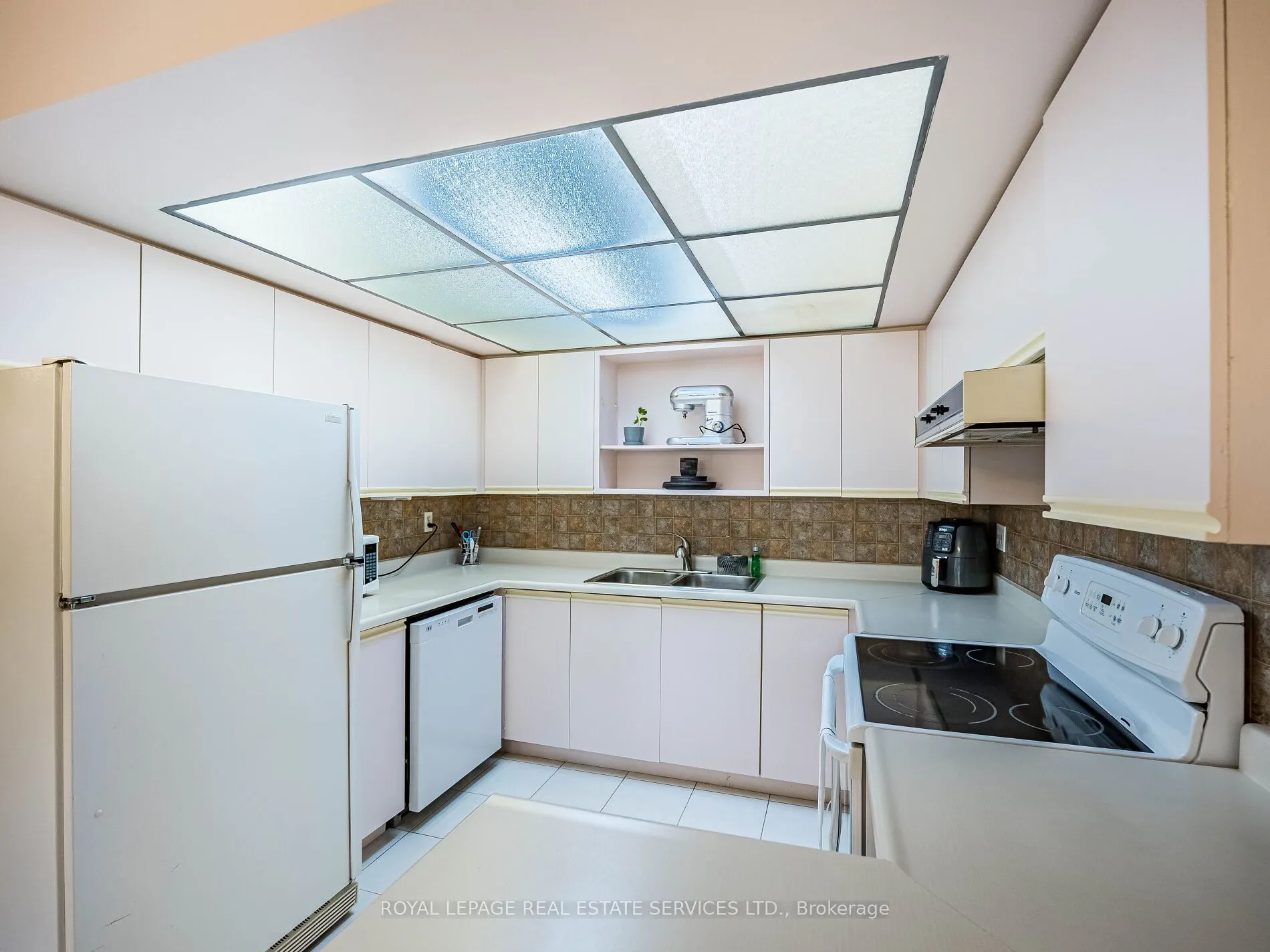 310 Mill Street S, #512