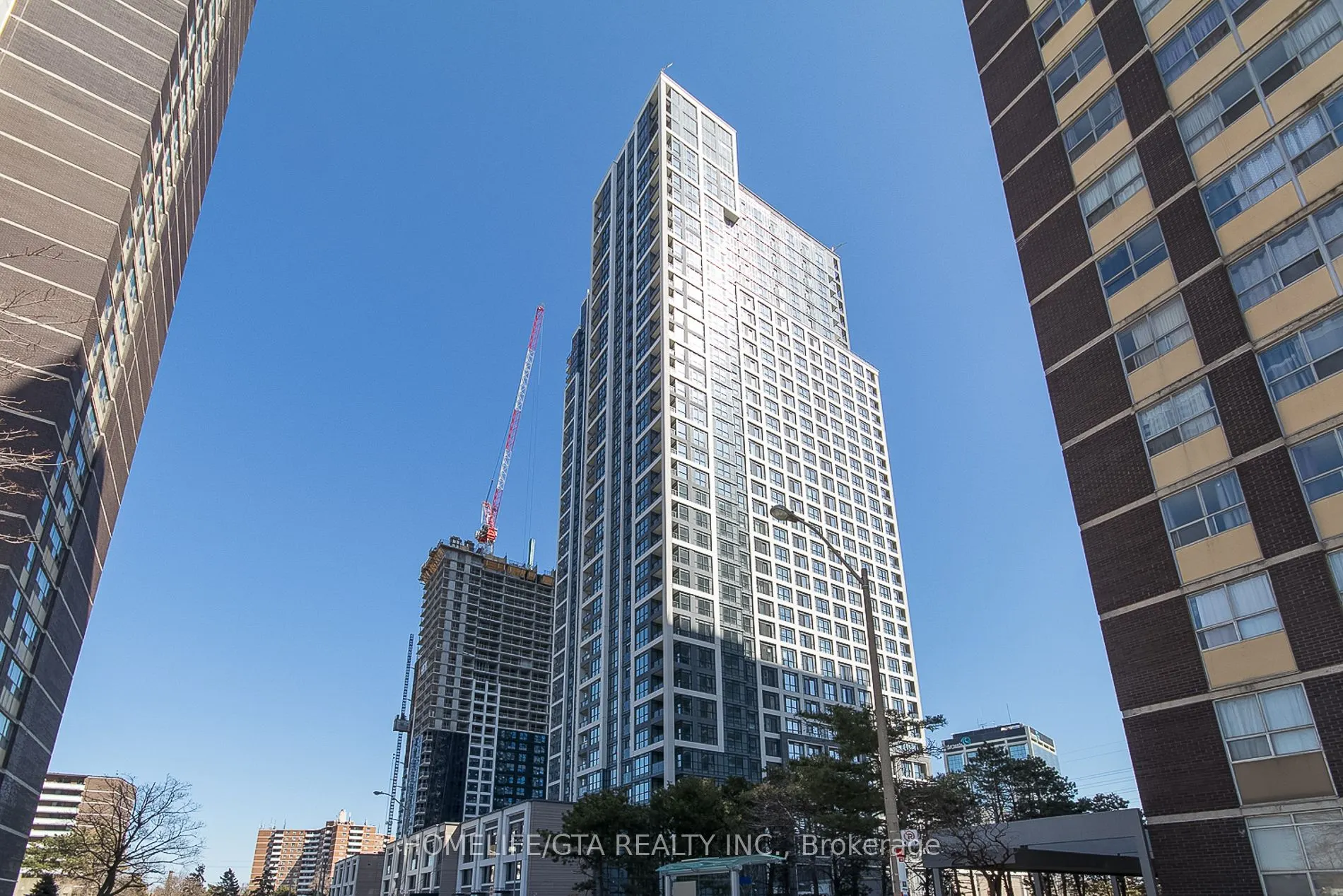 7 Mabelle Avenue, #3208