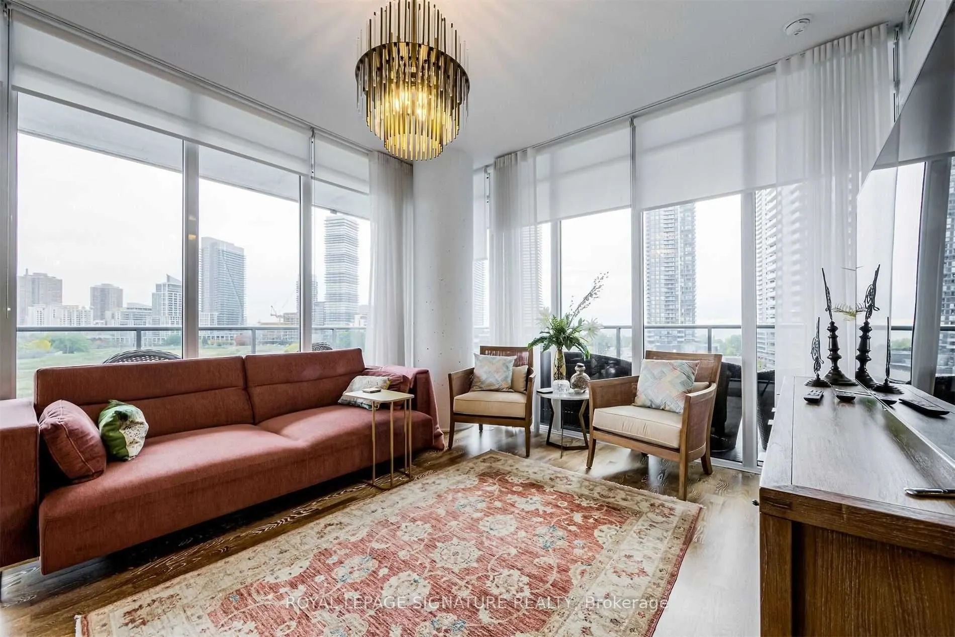 90 Park Lawn Road, #708