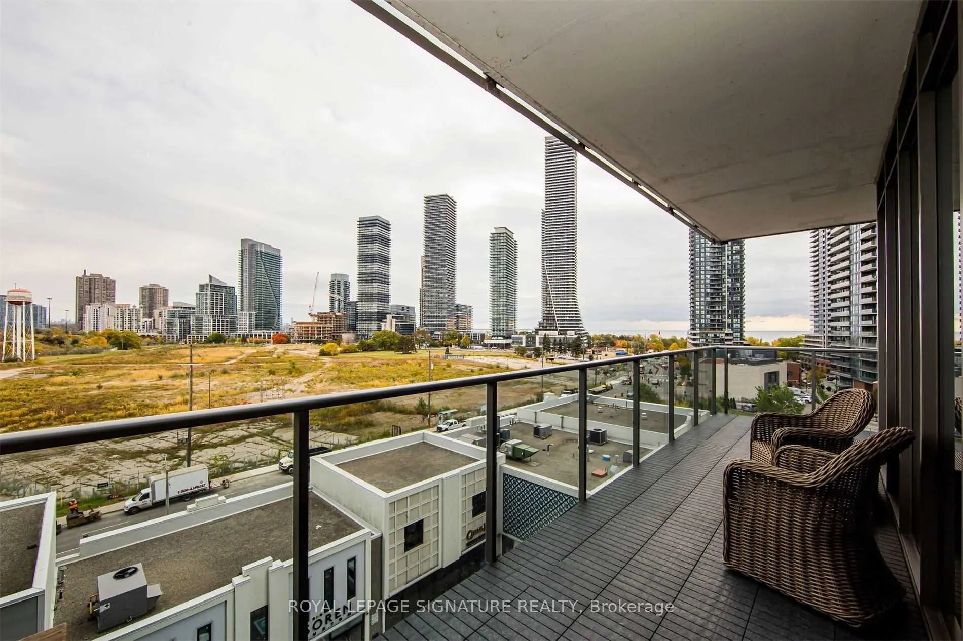 90 Park Lawn Road, #708