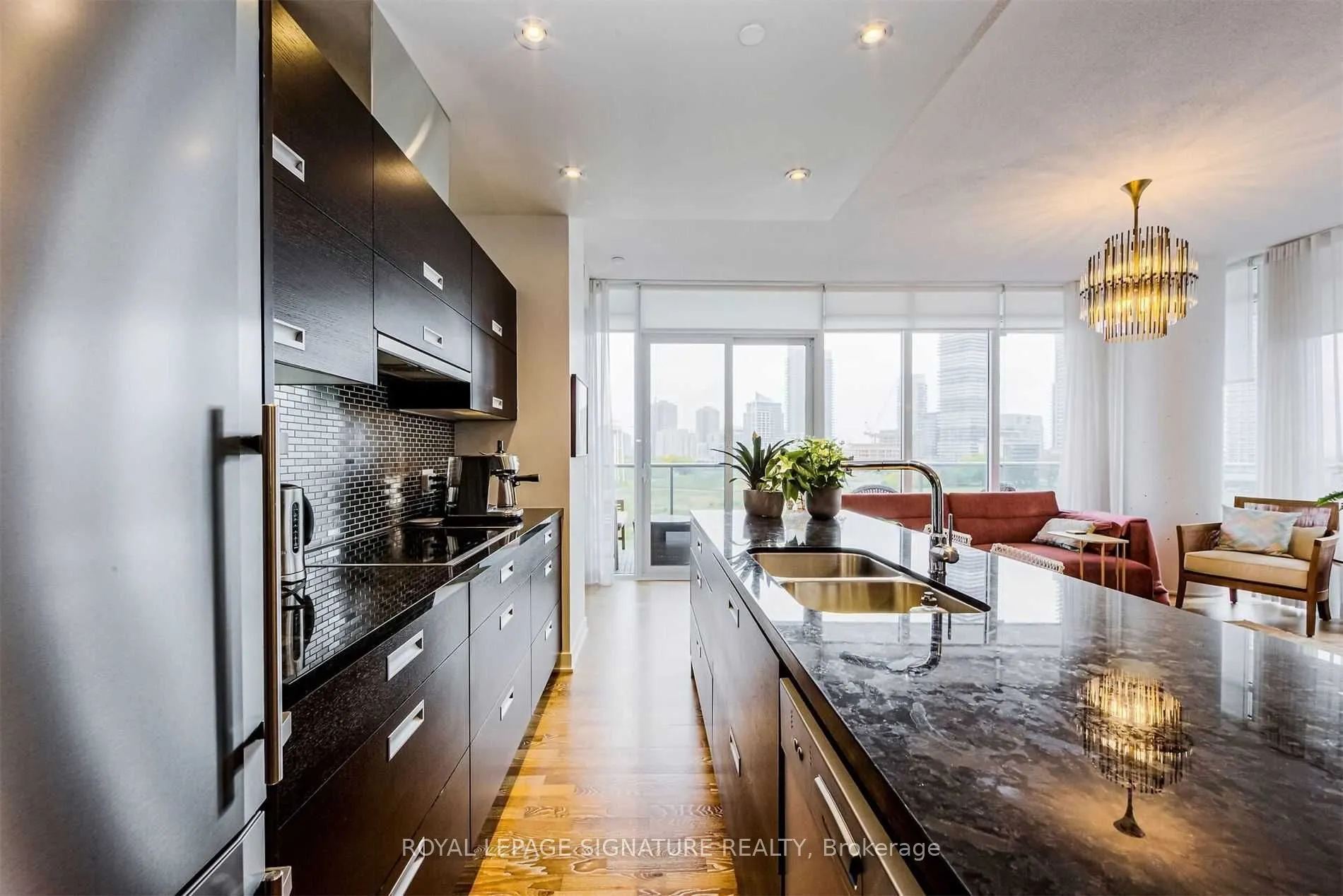 90 Park Lawn Road, #708