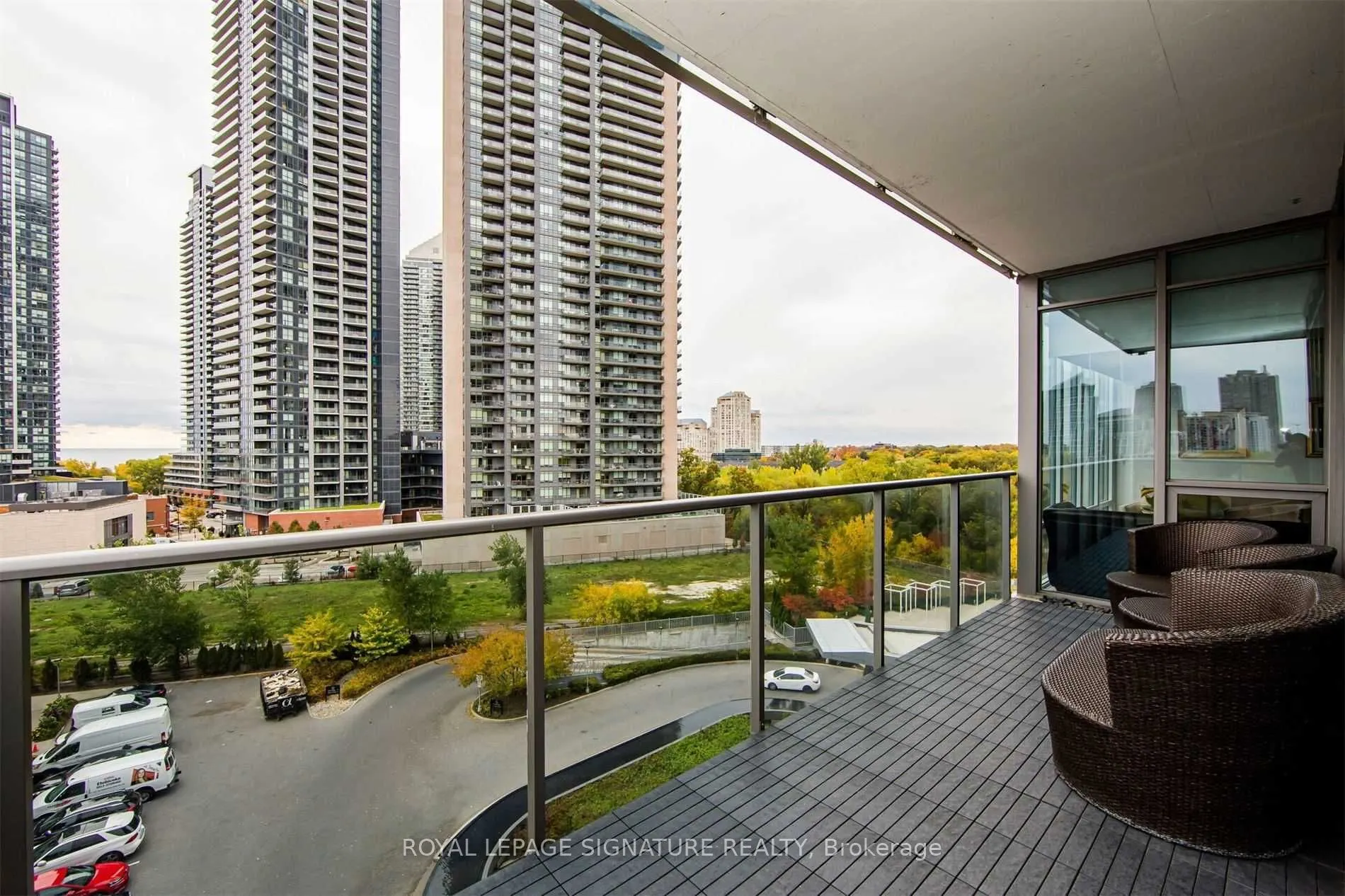 90 Park Lawn Road, #708