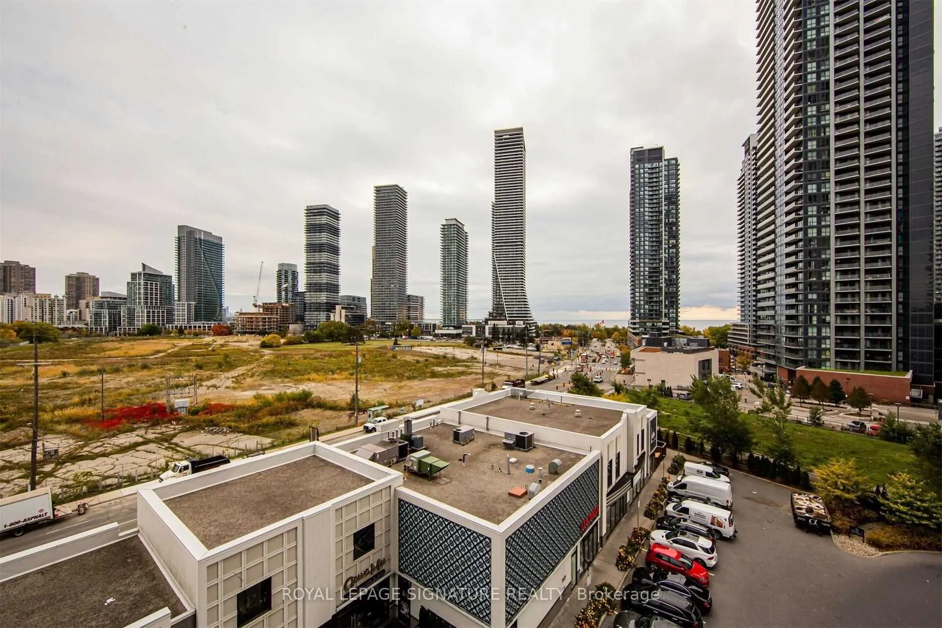 90 Park Lawn Road, #708