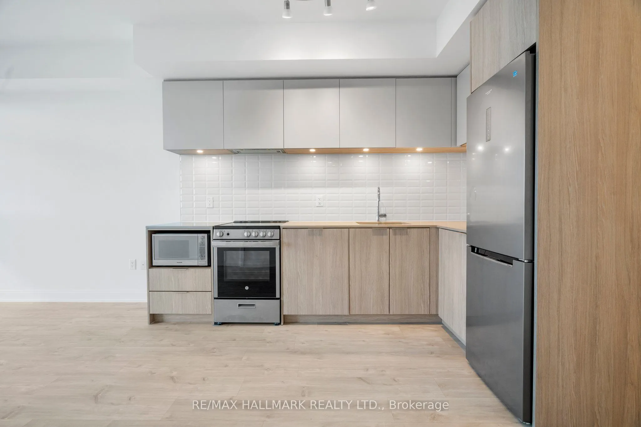 65 Annie Craig Drive, #601