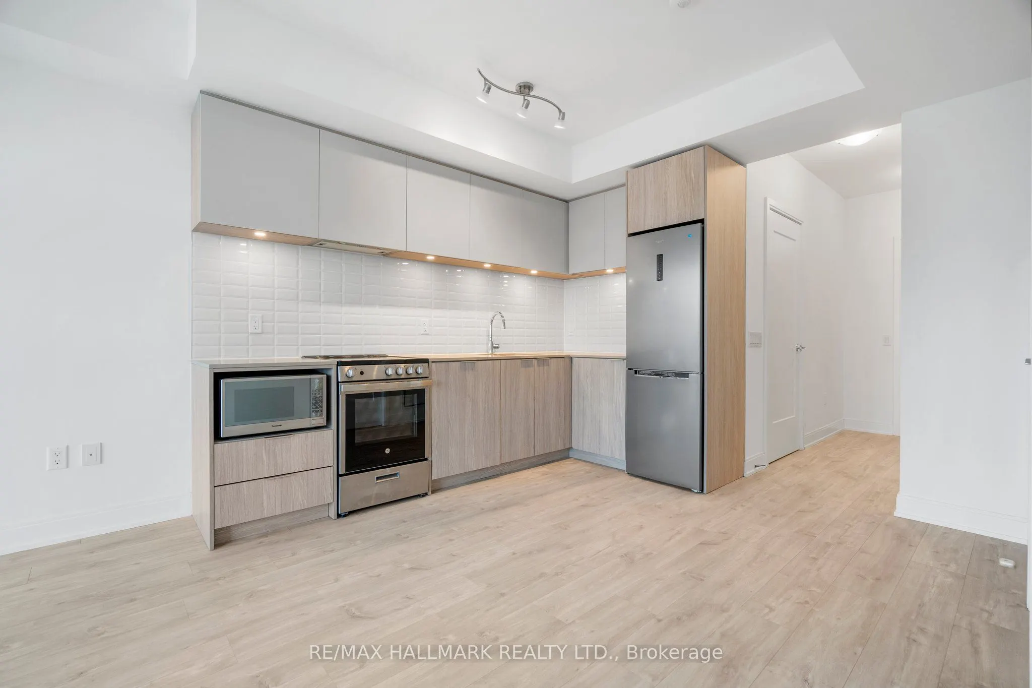 65 Annie Craig Drive, #601
