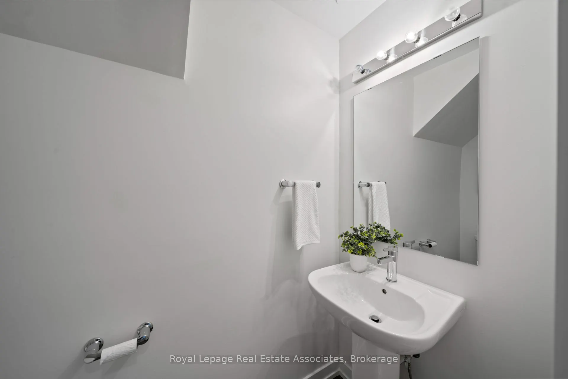 3546 Colonial Drive, #10