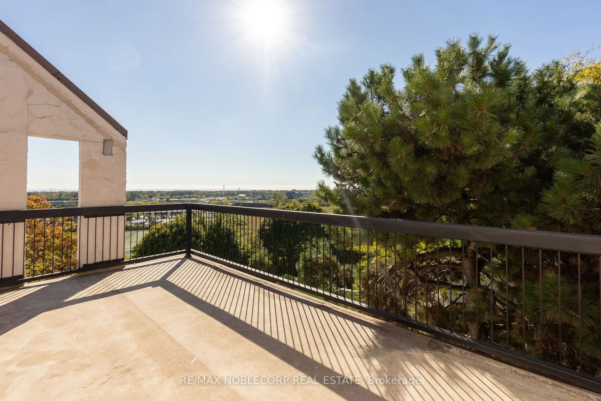 1050 Falgarwood Drive, #124