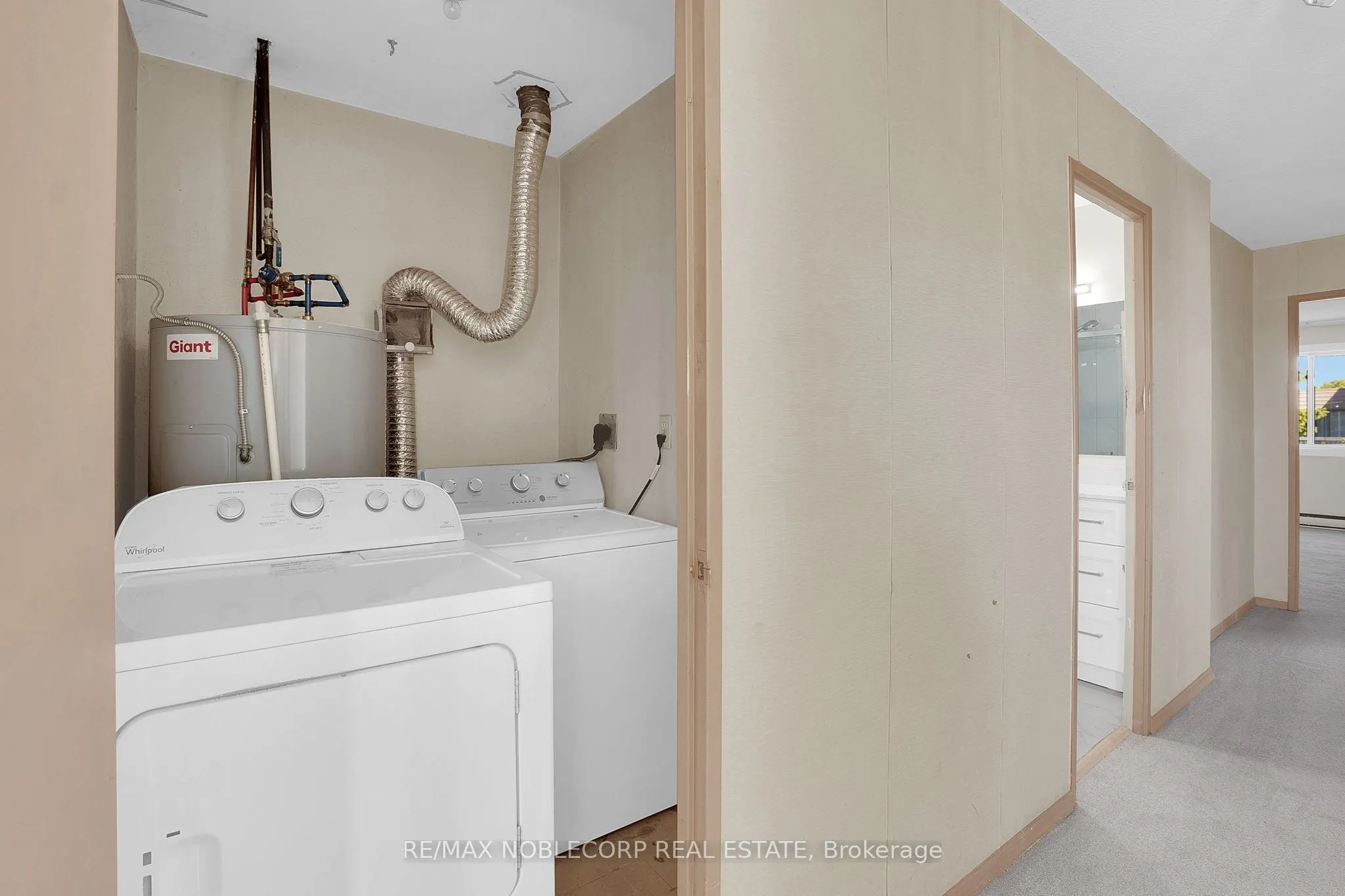 1050 Falgarwood Drive, #124