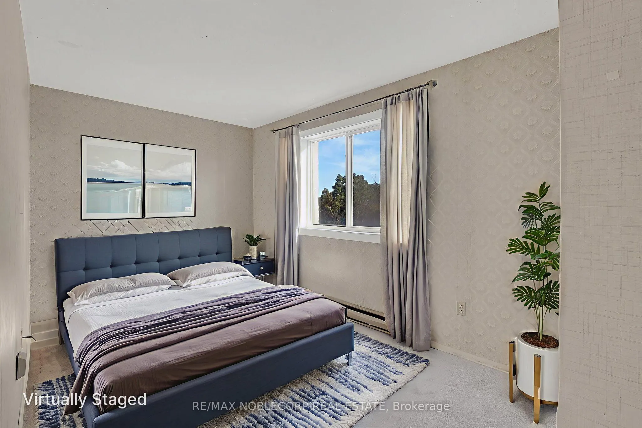 1050 Falgarwood Drive, #124