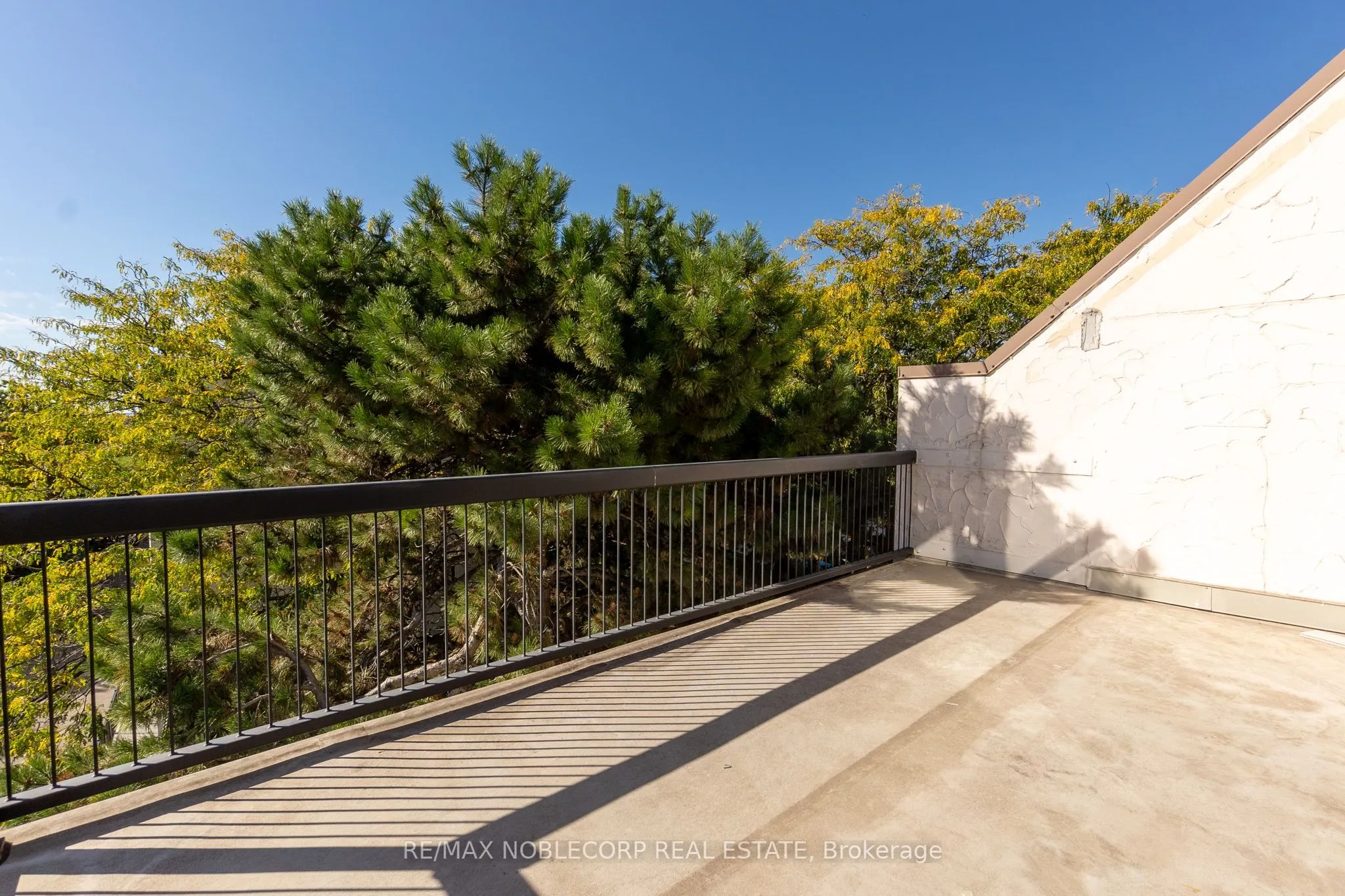 1050 Falgarwood Drive, #124