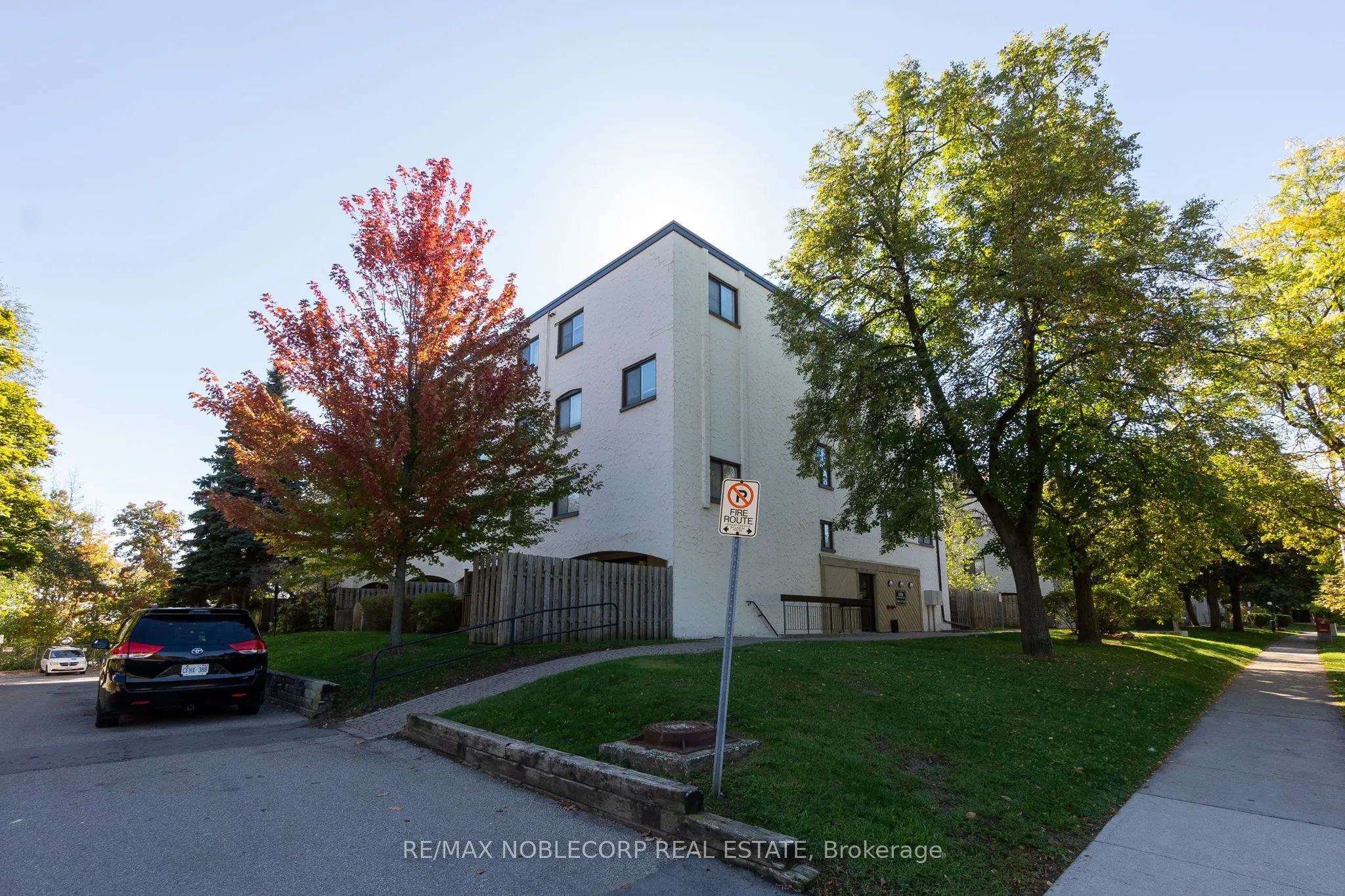 1050 Falgarwood Drive, #124