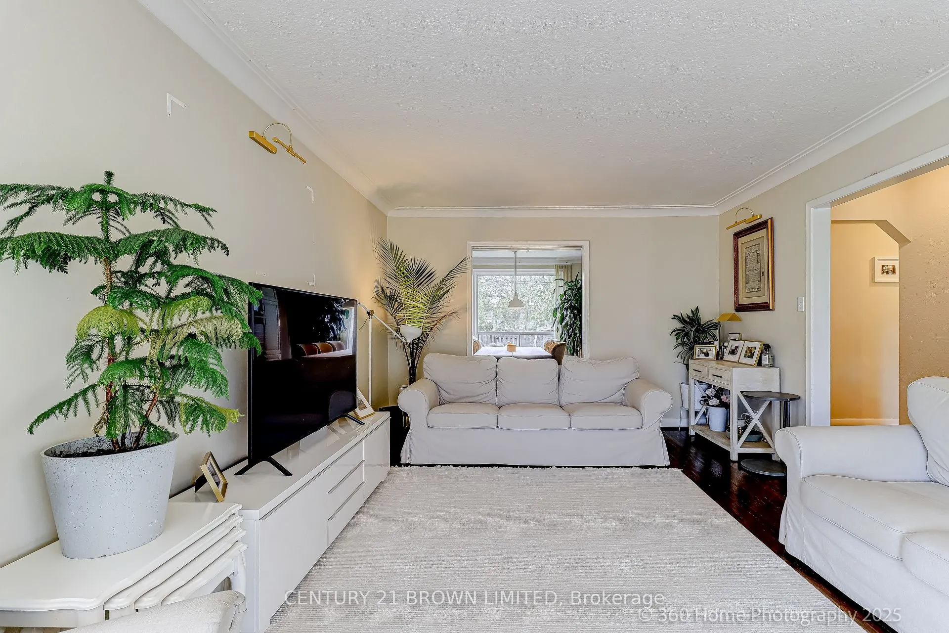 6 Hardisty Drive