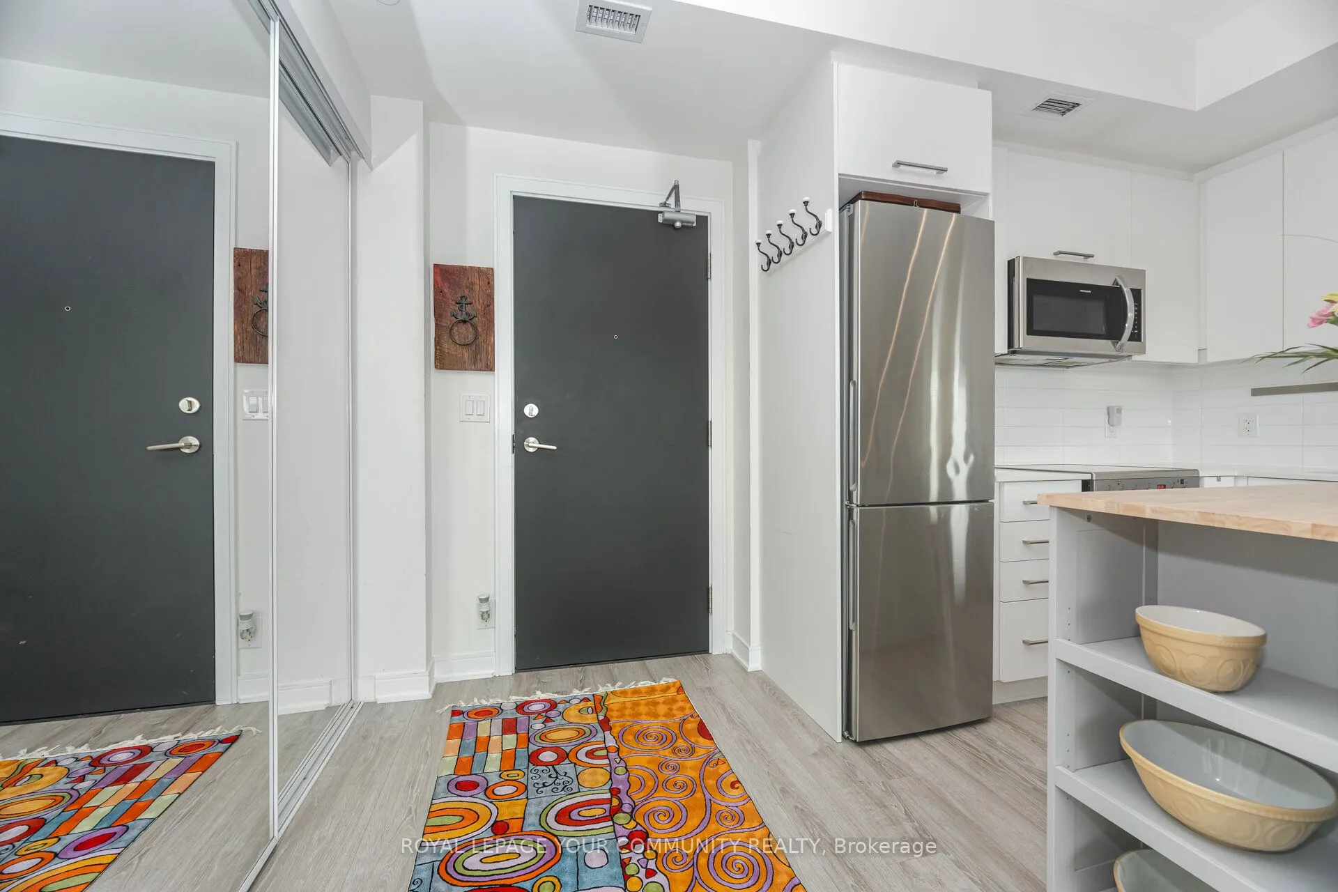 1 Neighbourhood Lane, #512