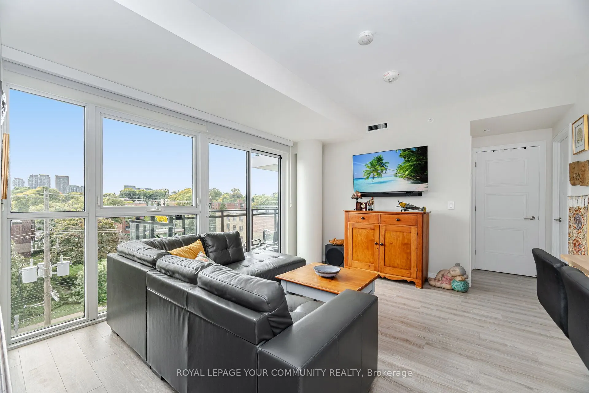 1 Neighbourhood Lane, #512