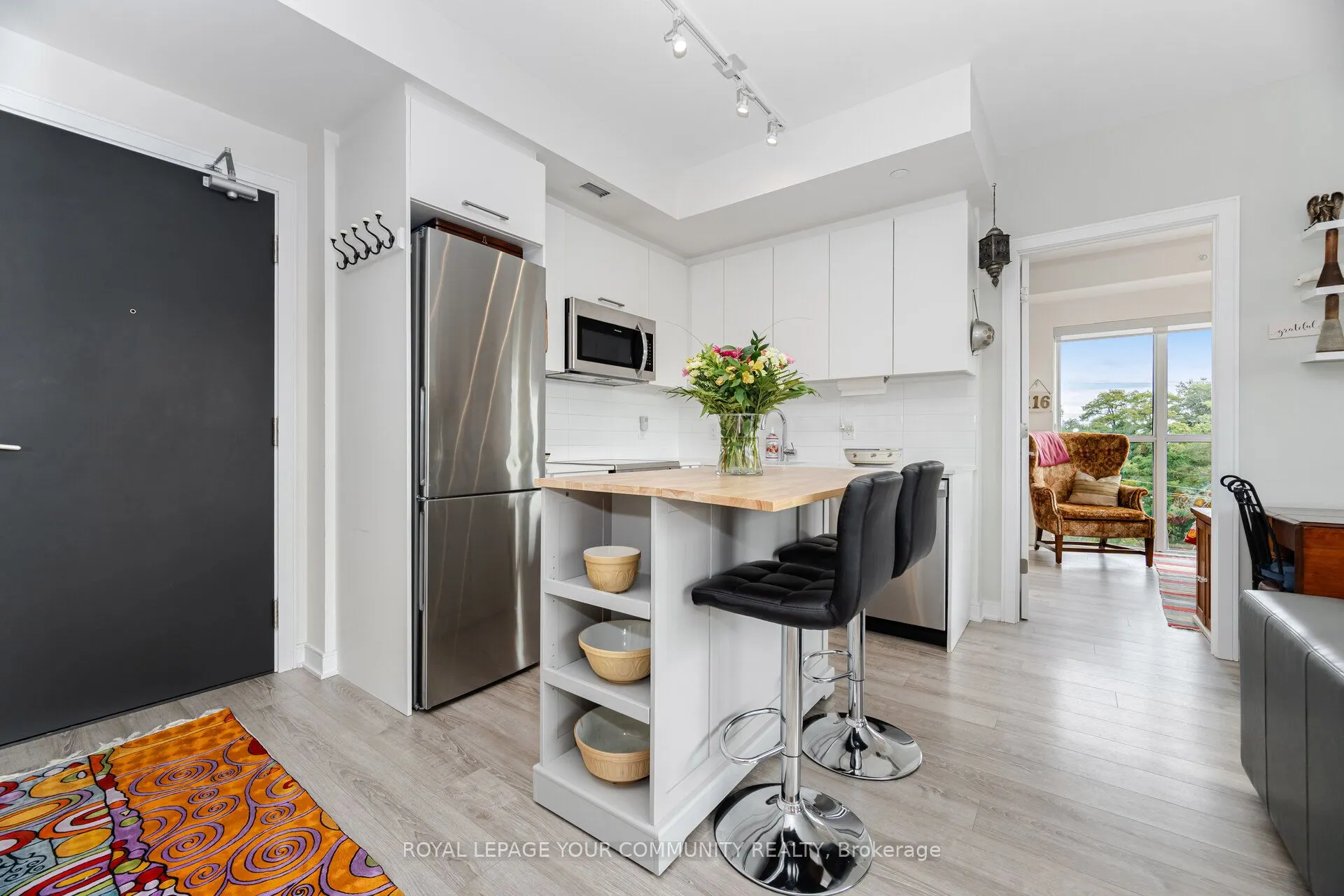 1 Neighbourhood Lane, #512