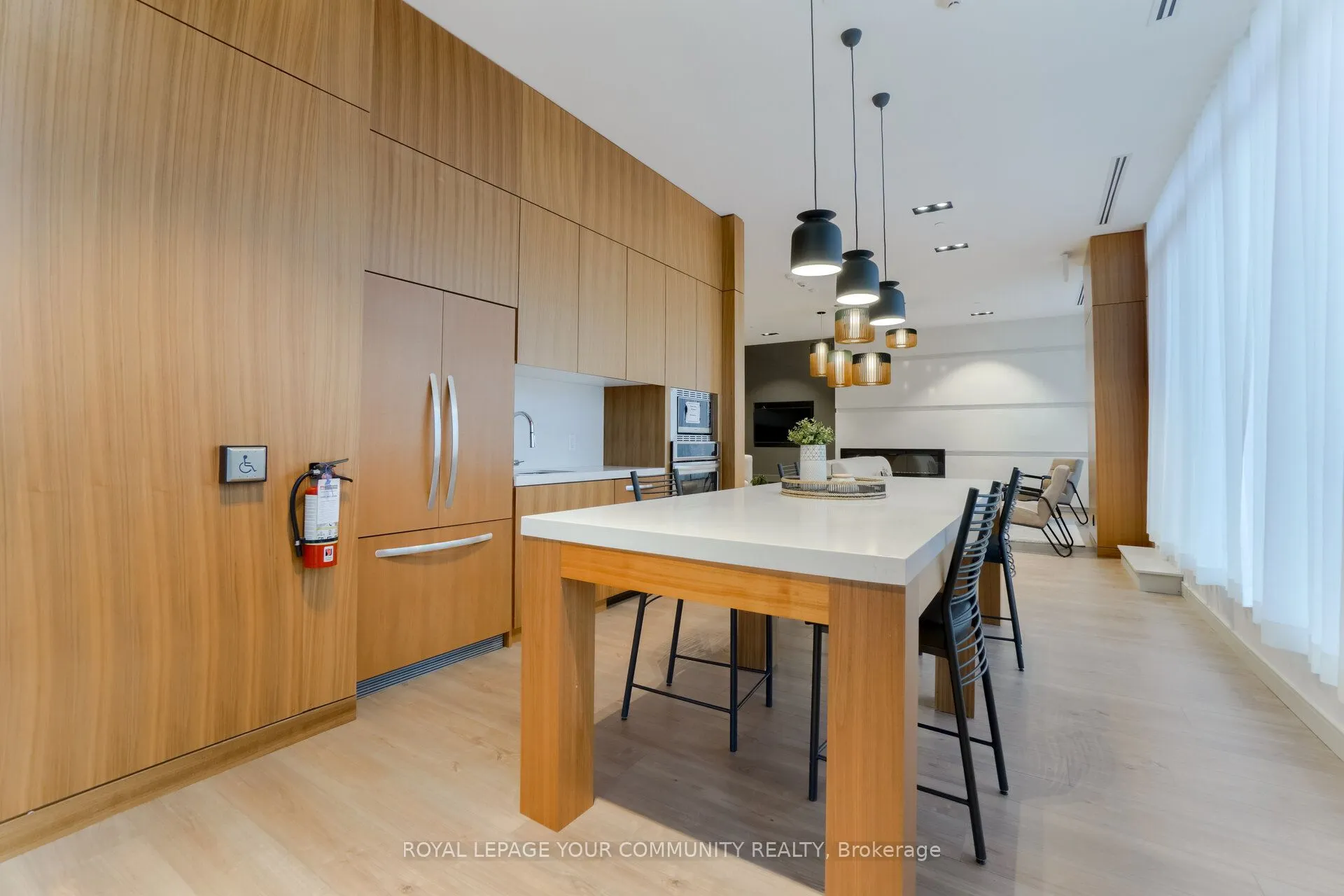 1 Neighbourhood Lane, #512