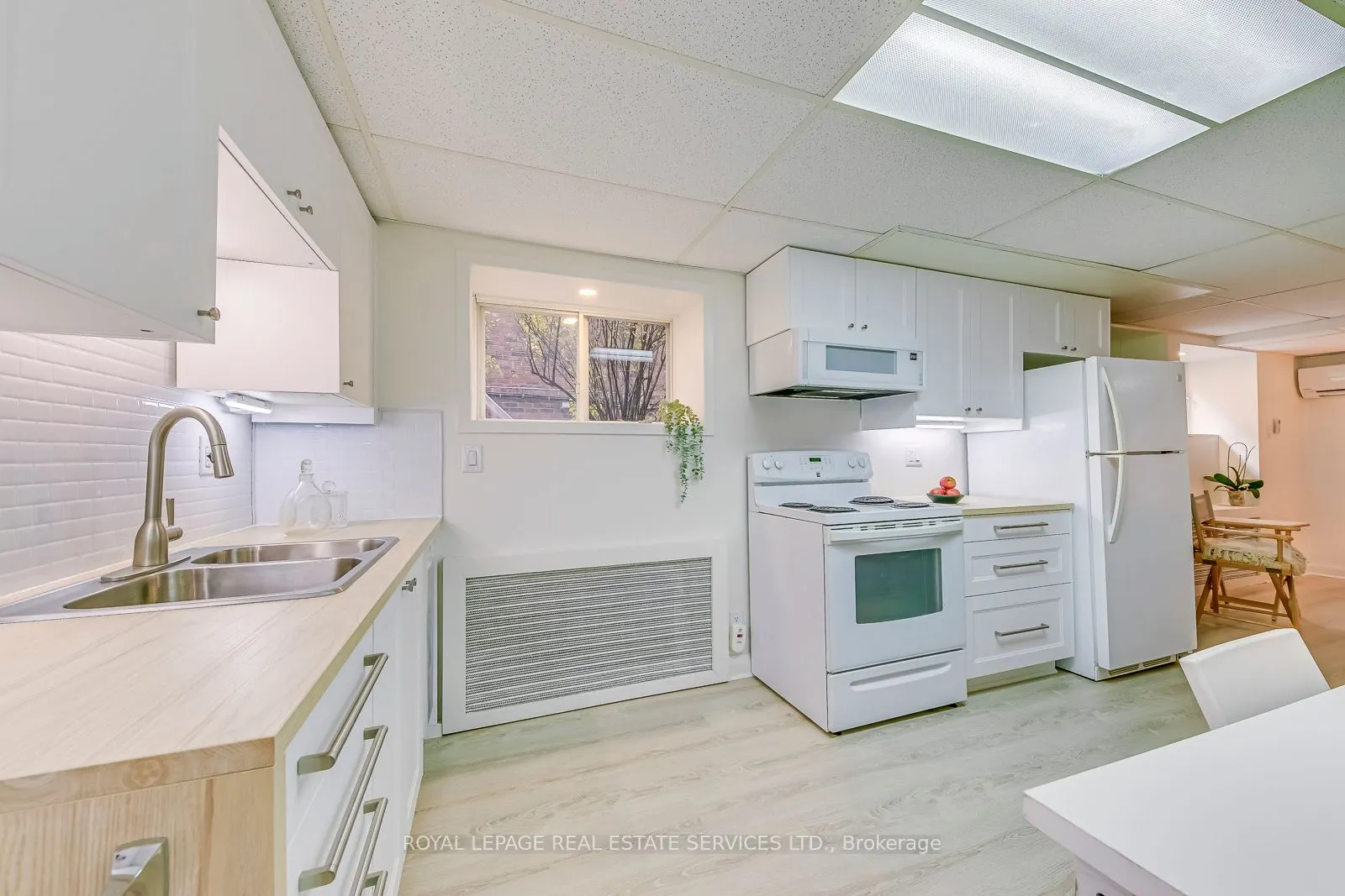 63 High Park Boulevard, #4