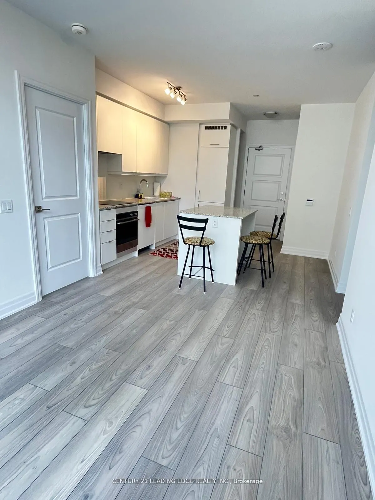 36 ELM Drive, #507