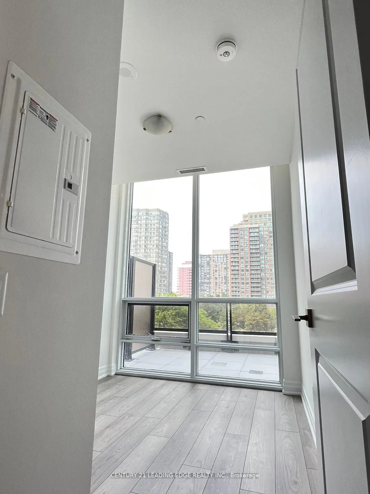 36 ELM Drive, #507
