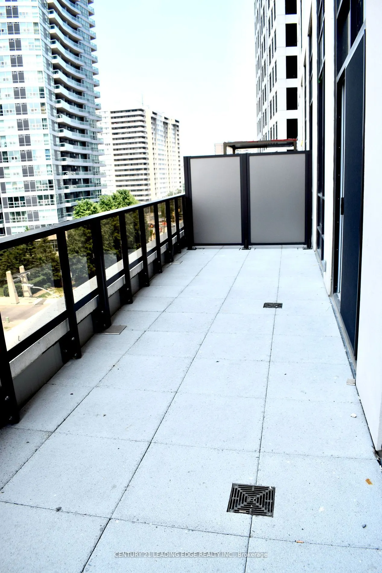 36 ELM Drive, #507