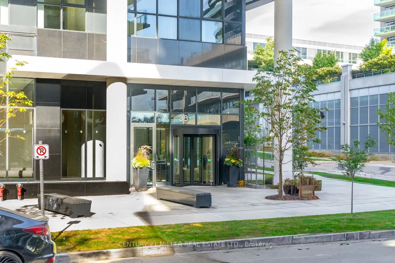 38 Annie Craig Drive, #401
