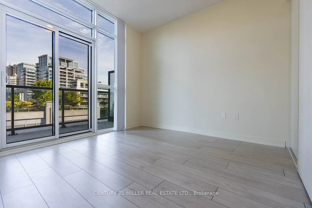 38 Annie Craig Drive, #401